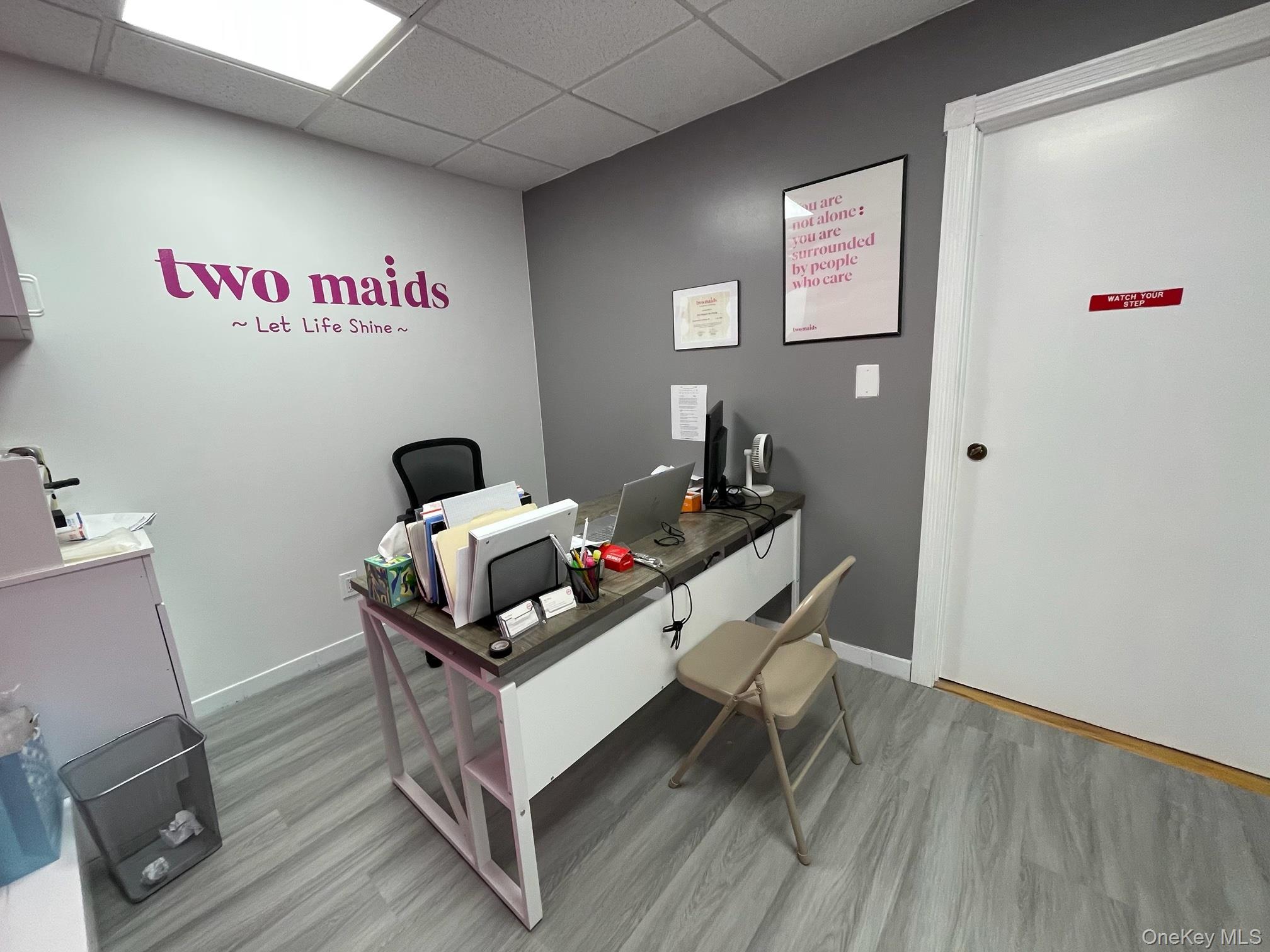 #17 photo, 90 Main Street, Mineola , NY 11501