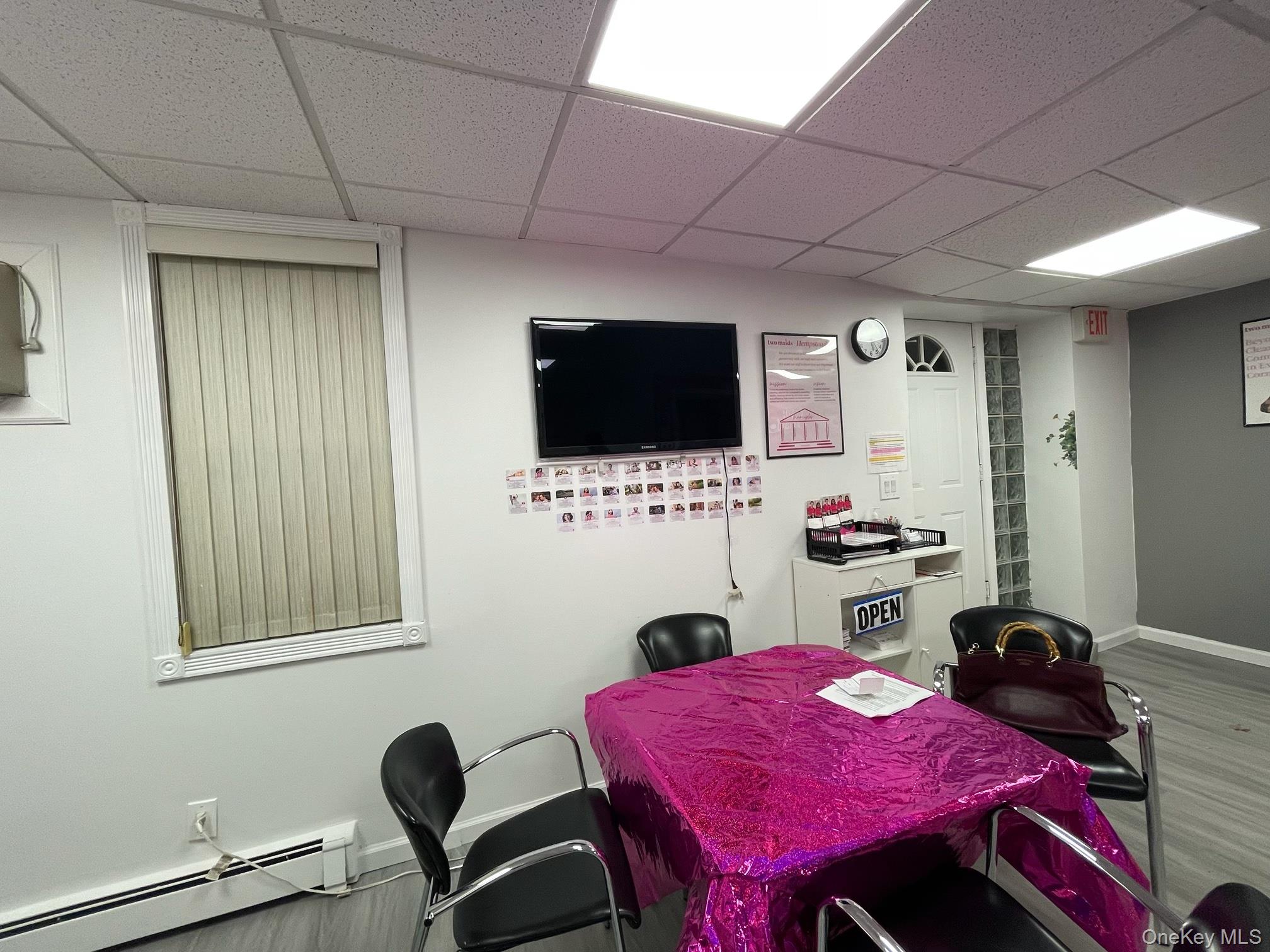 #5 photo, 90 Main Street, नासाउ काउंटी Mineola , NY 11501