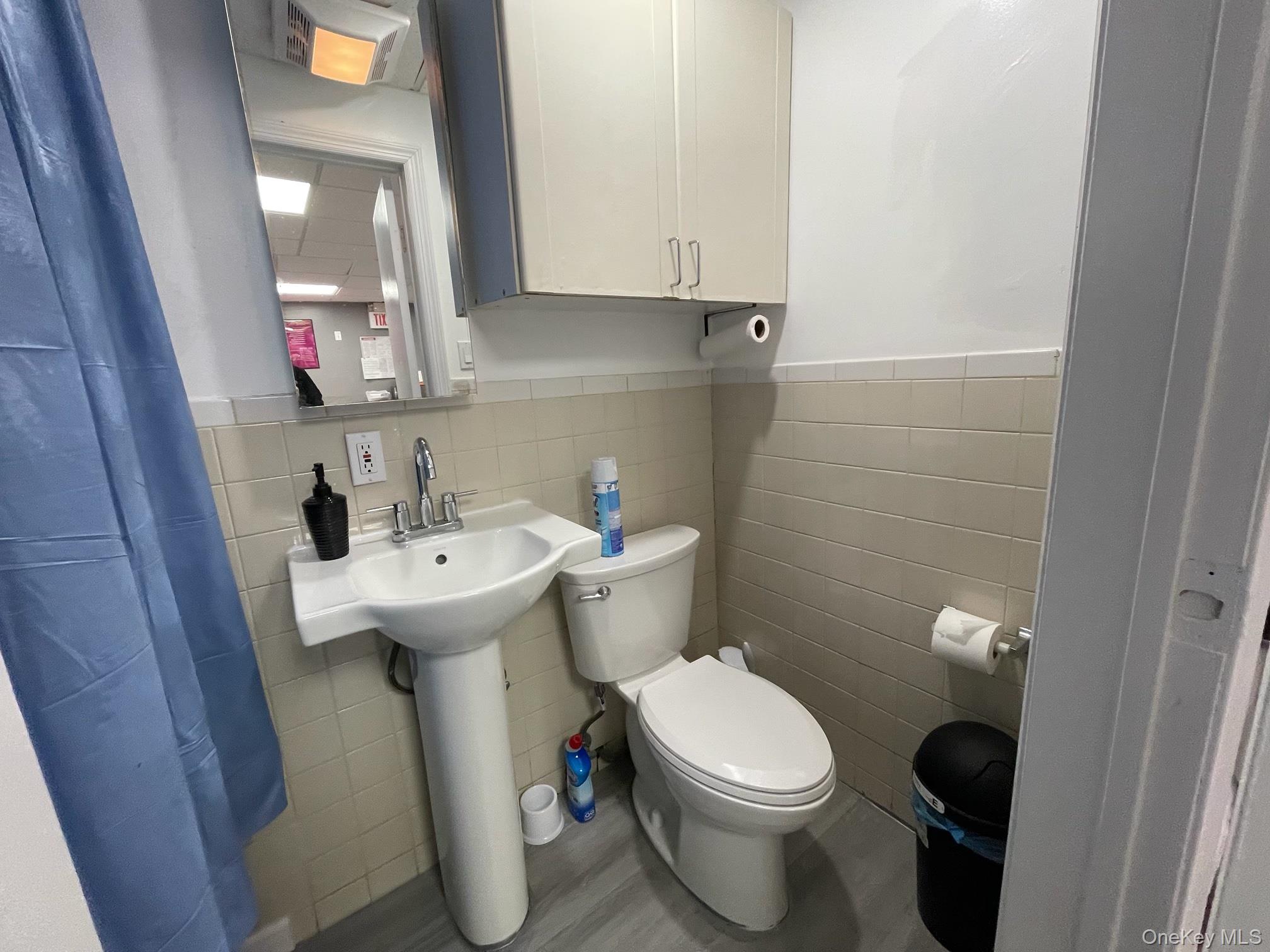 #7 photo, 90 Main Street, नासाउ काउंटी Mineola , NY 11501