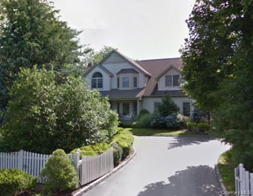 #1 photo, 21 Astor Avenue, सफ़ोक काउंटी Saint James , NY 11780