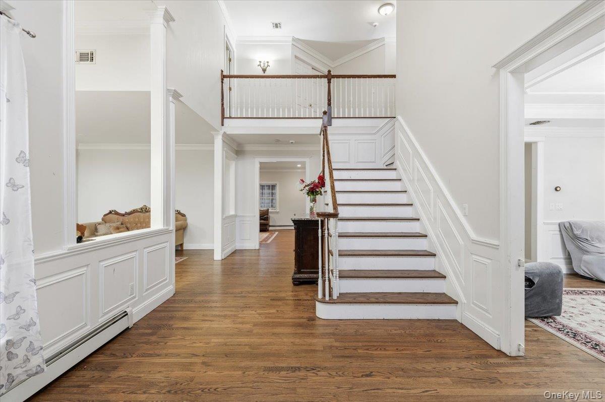 #2 photo, 21 Astor Avenue, Saint James , NY 11780