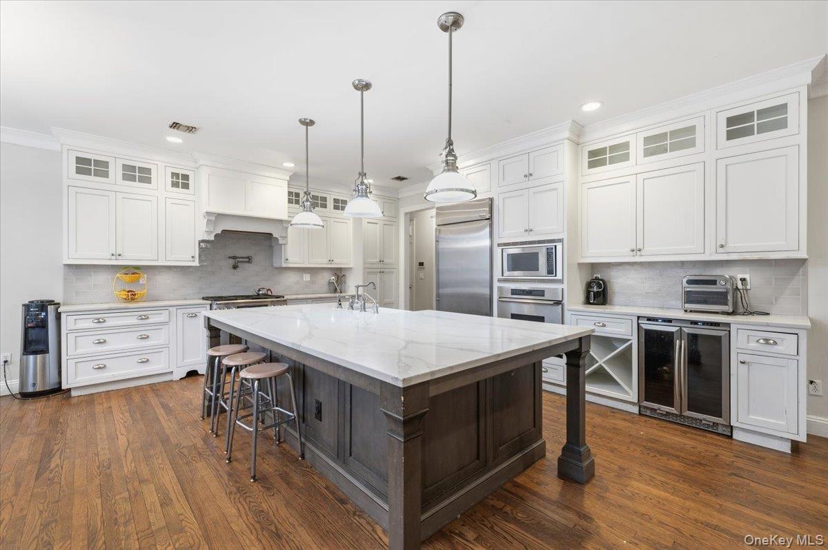 #5 photo, 21 Astor Avenue, Saint James , NY 11780