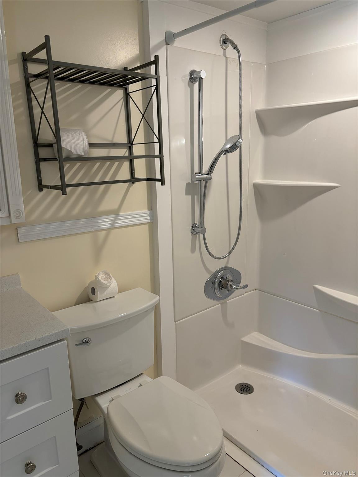 #4 photo, 9 Bailey Court, Middle Island , NY 11953