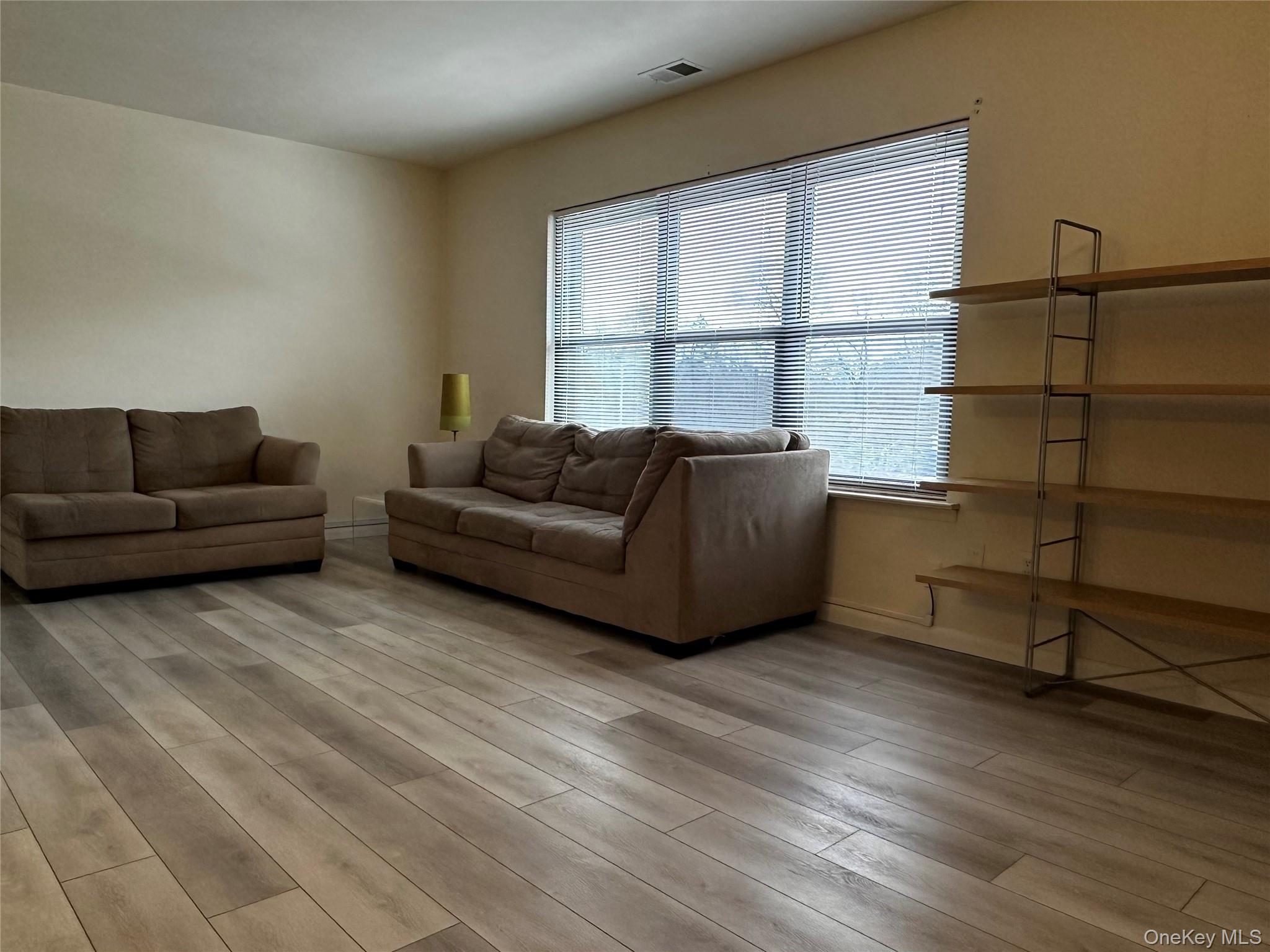 #7 photo, 10 Bailey, Middle Island , NY 11953