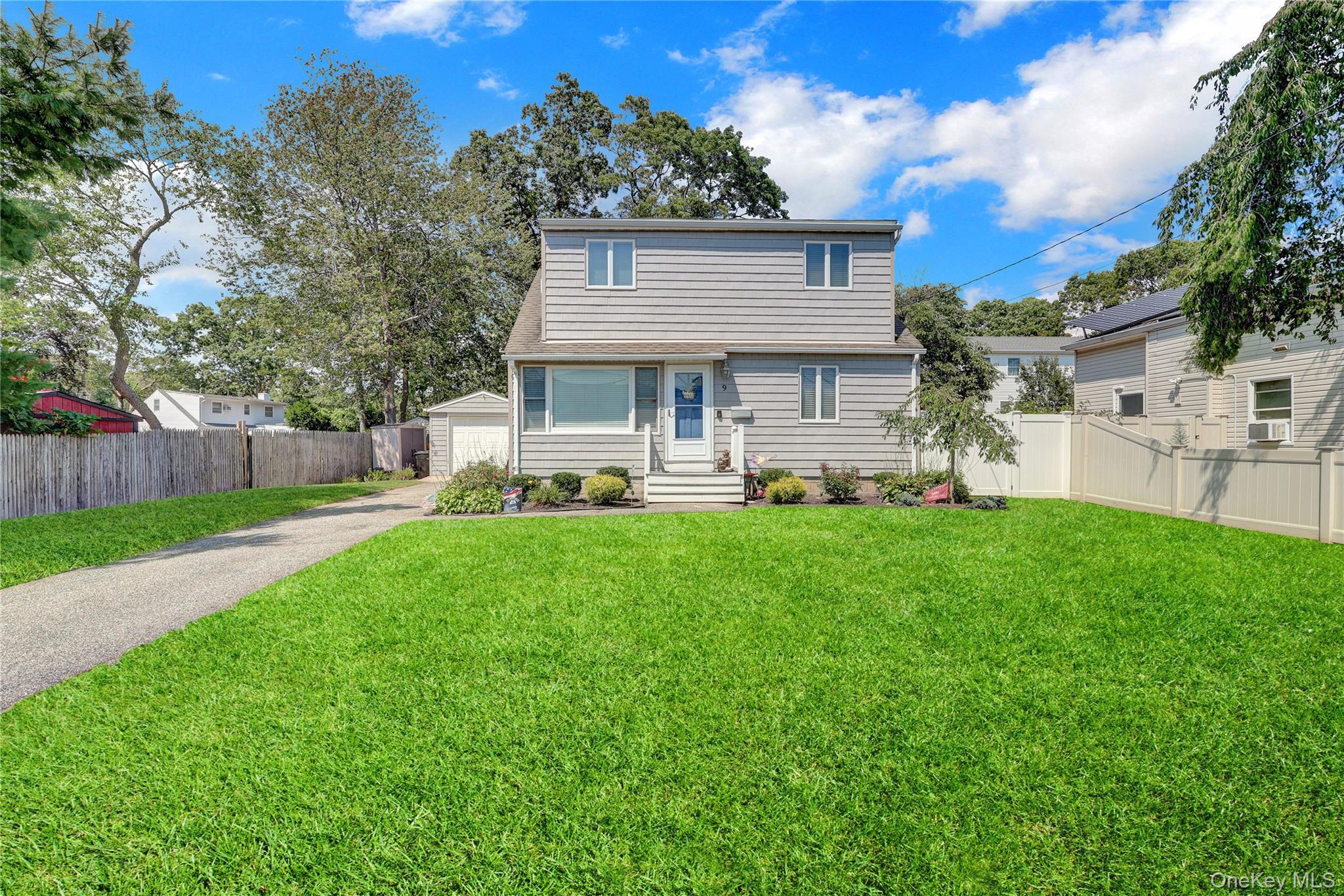 #2 photo, 9 3rd Street, West Islip , NY 11795