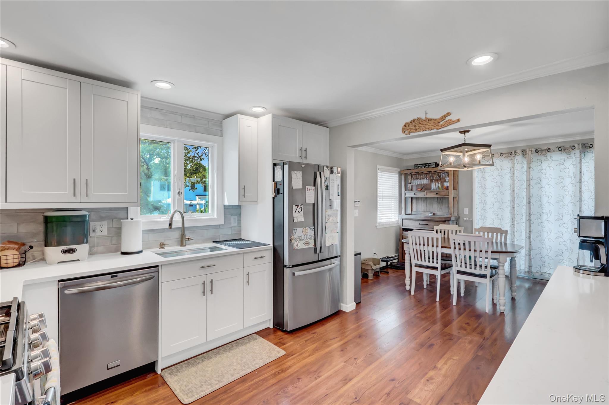 #3 photo, 9 3rd Street, West Islip , NY 11795