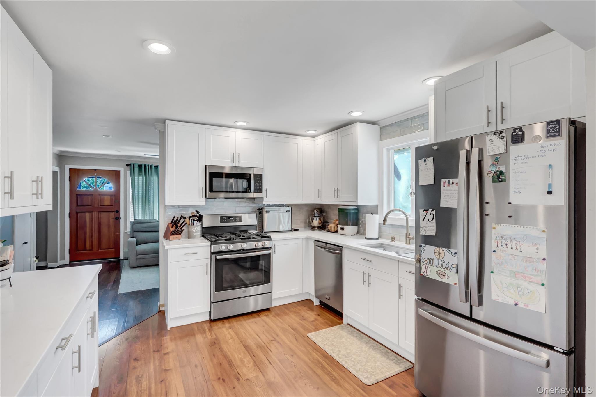 #4 photo, 9 3rd Street, West Islip , NY 11795