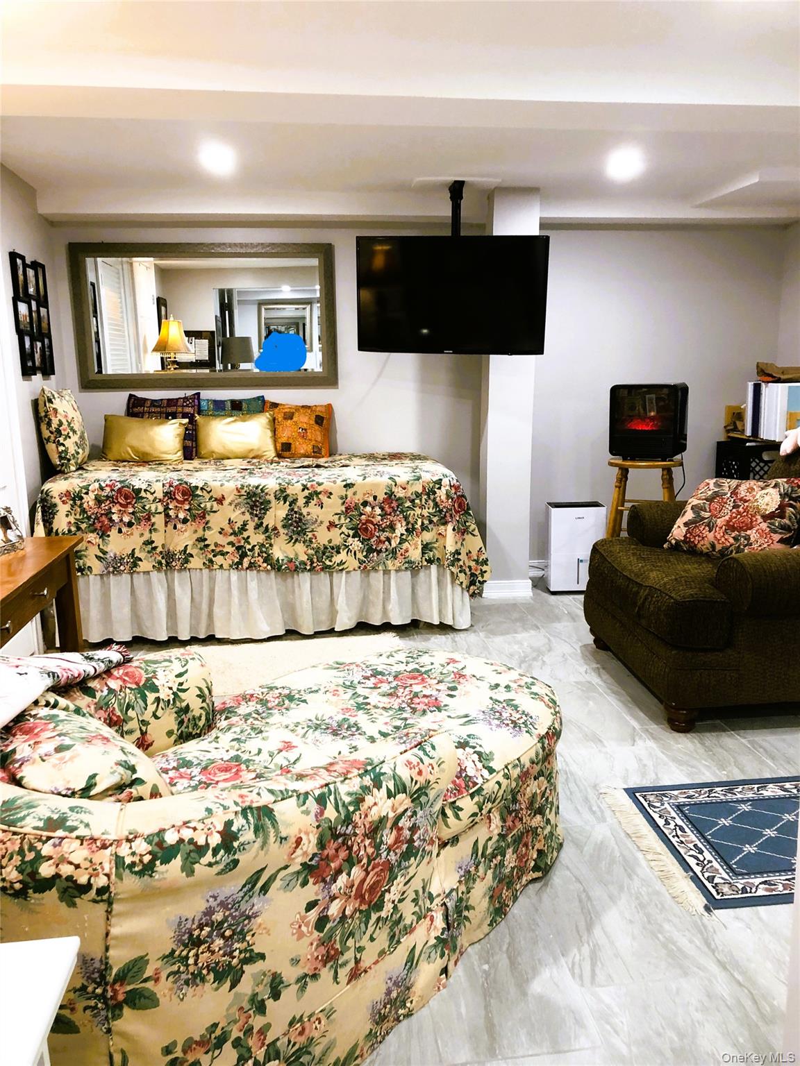 #19 photo, 24 Cedar Road, Westbury , NY 11590