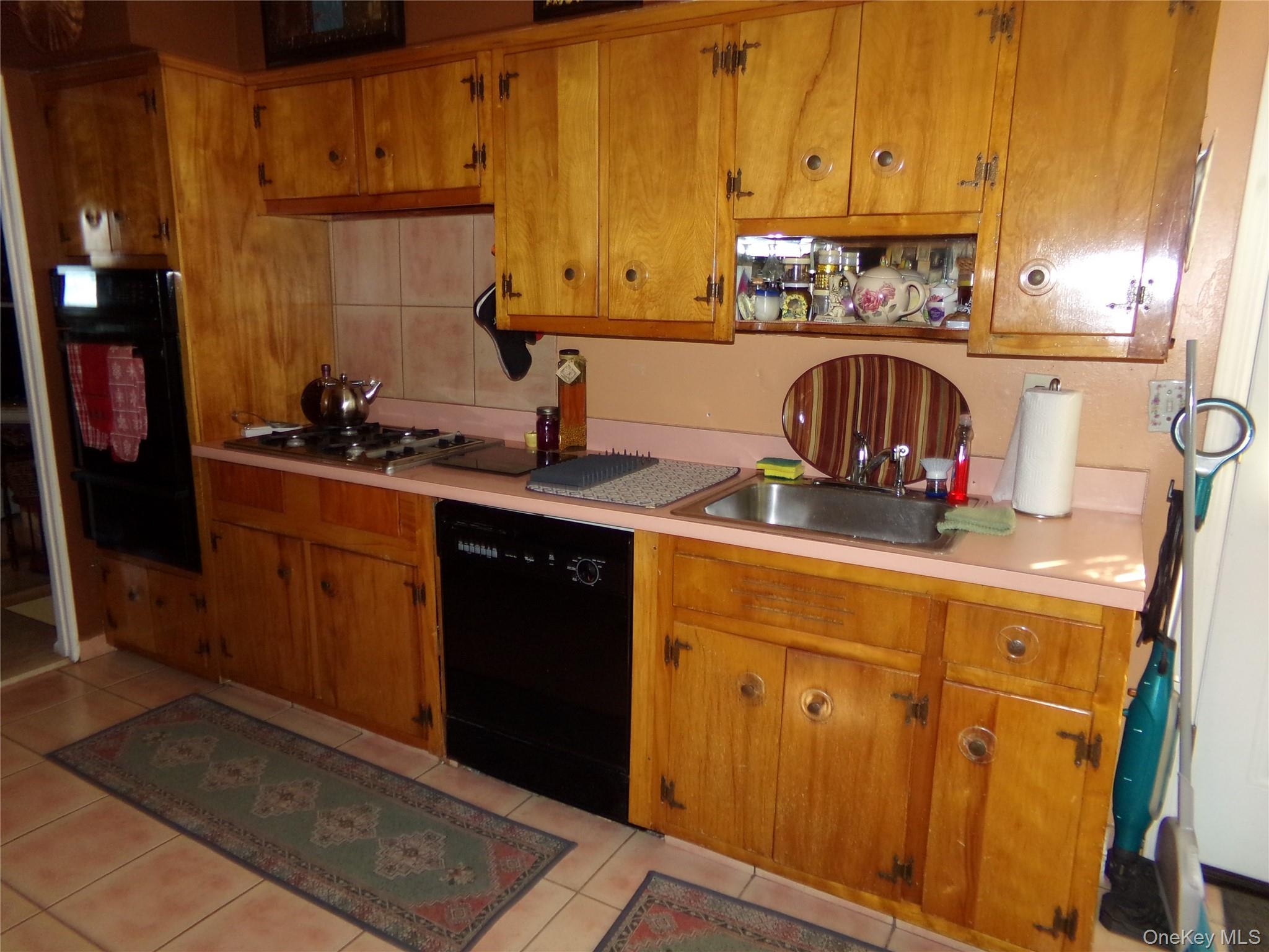 #9 photo, 24 Cedar Road, Westbury , NY 11590