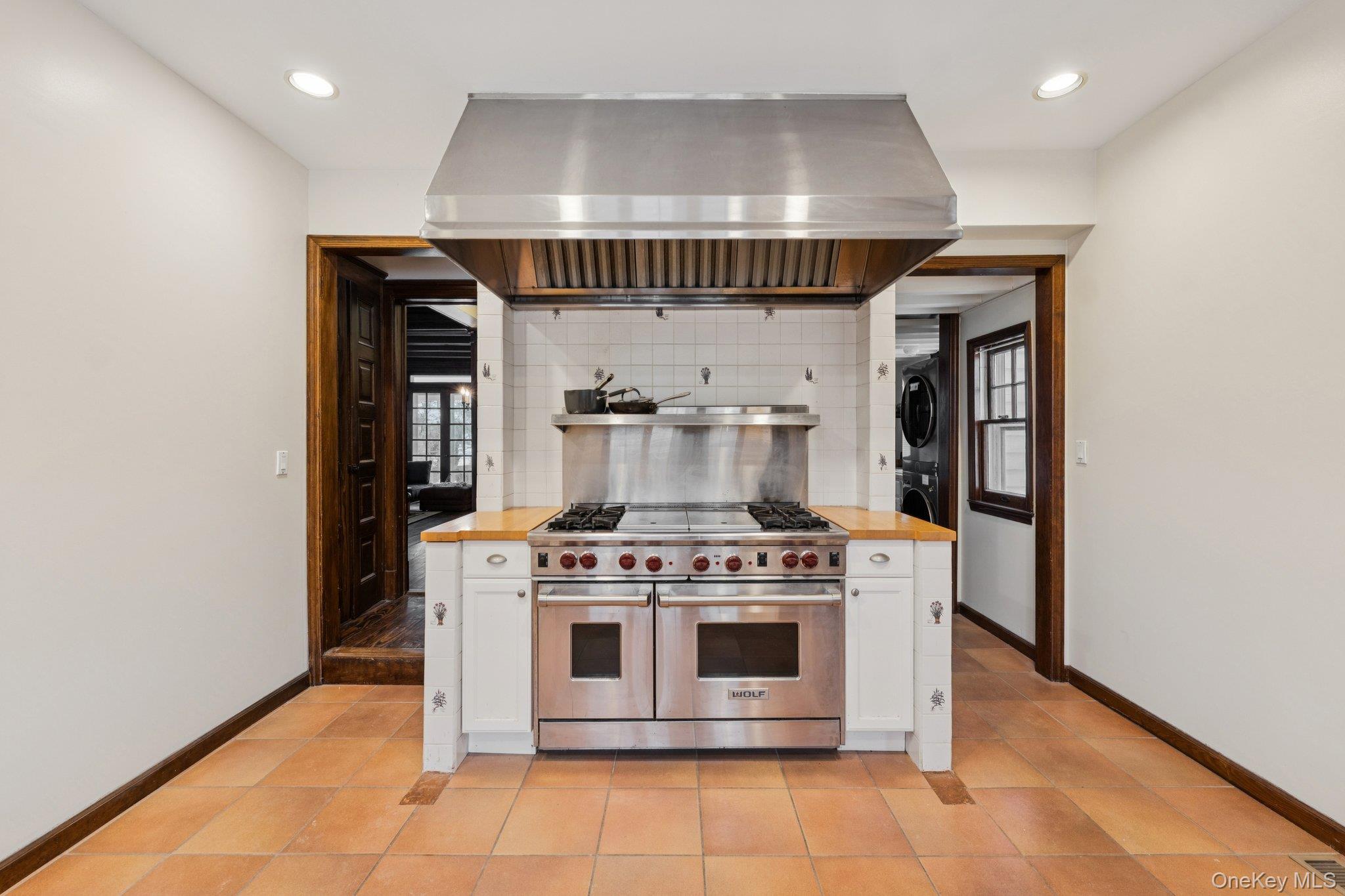 #13 photo, 397 Split Rock Road, स्योसेट Syosset , NY 11791