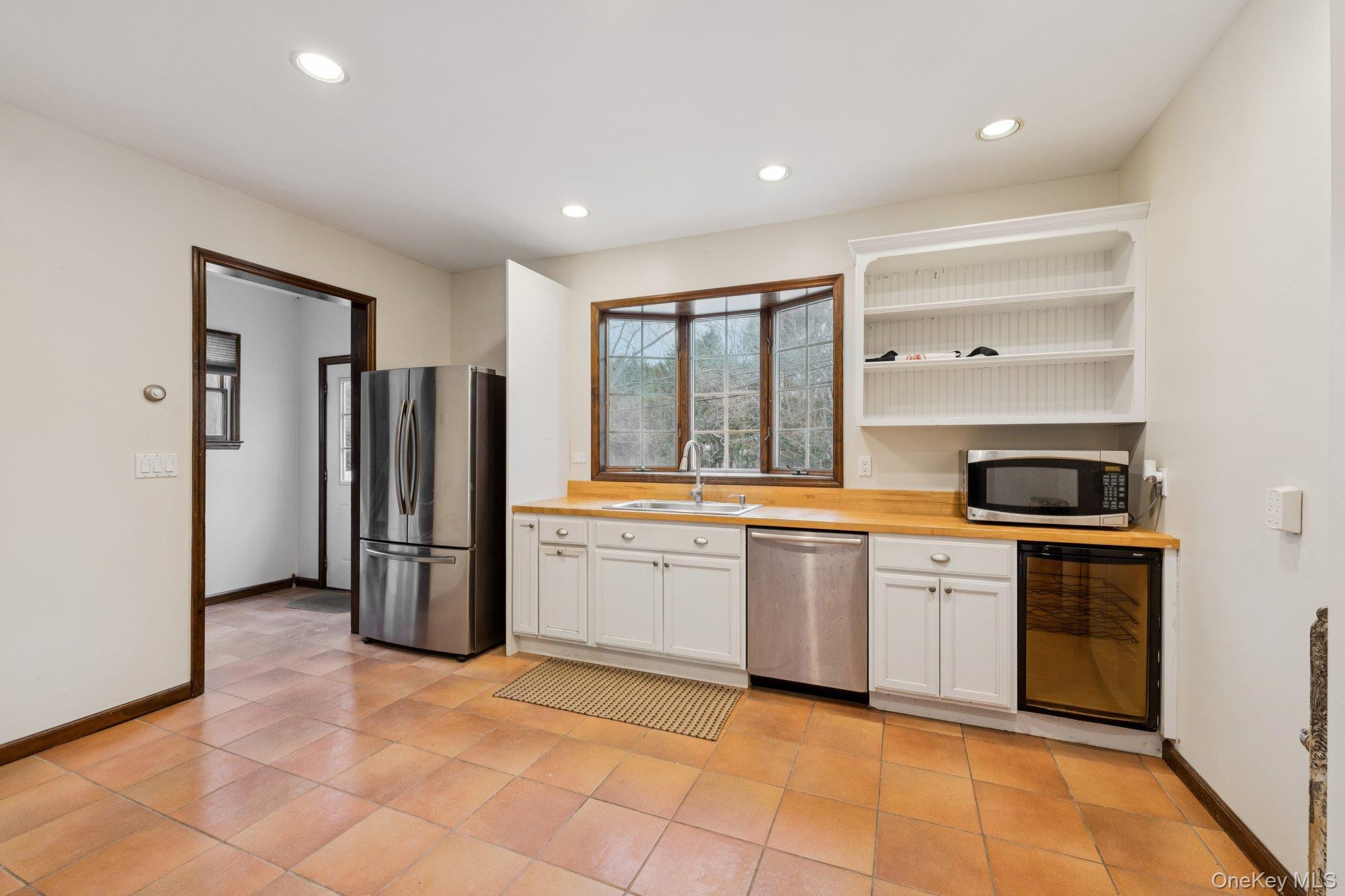 #14 photo, 397 Split Rock Road, स्योसेट Syosset , NY 11791