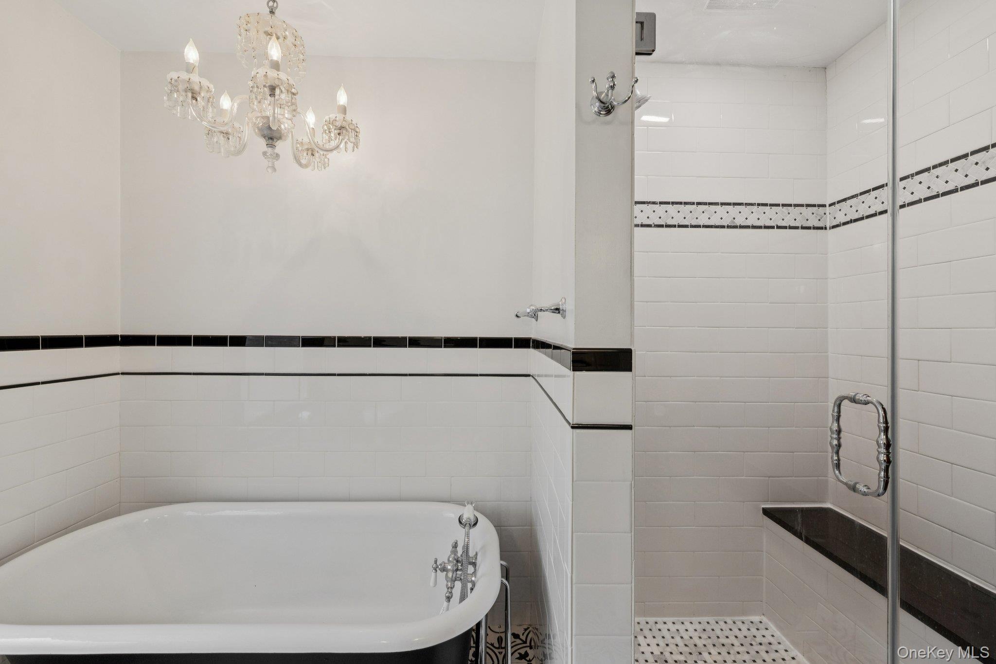 #17 photo, 397 Split Rock Road, स्योसेट Syosset , NY 11791