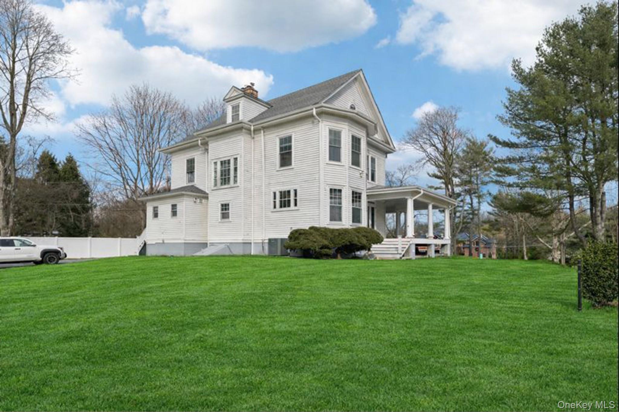 #2 photo, 397 Split Rock Road, स्योसेट Syosset , NY 11791