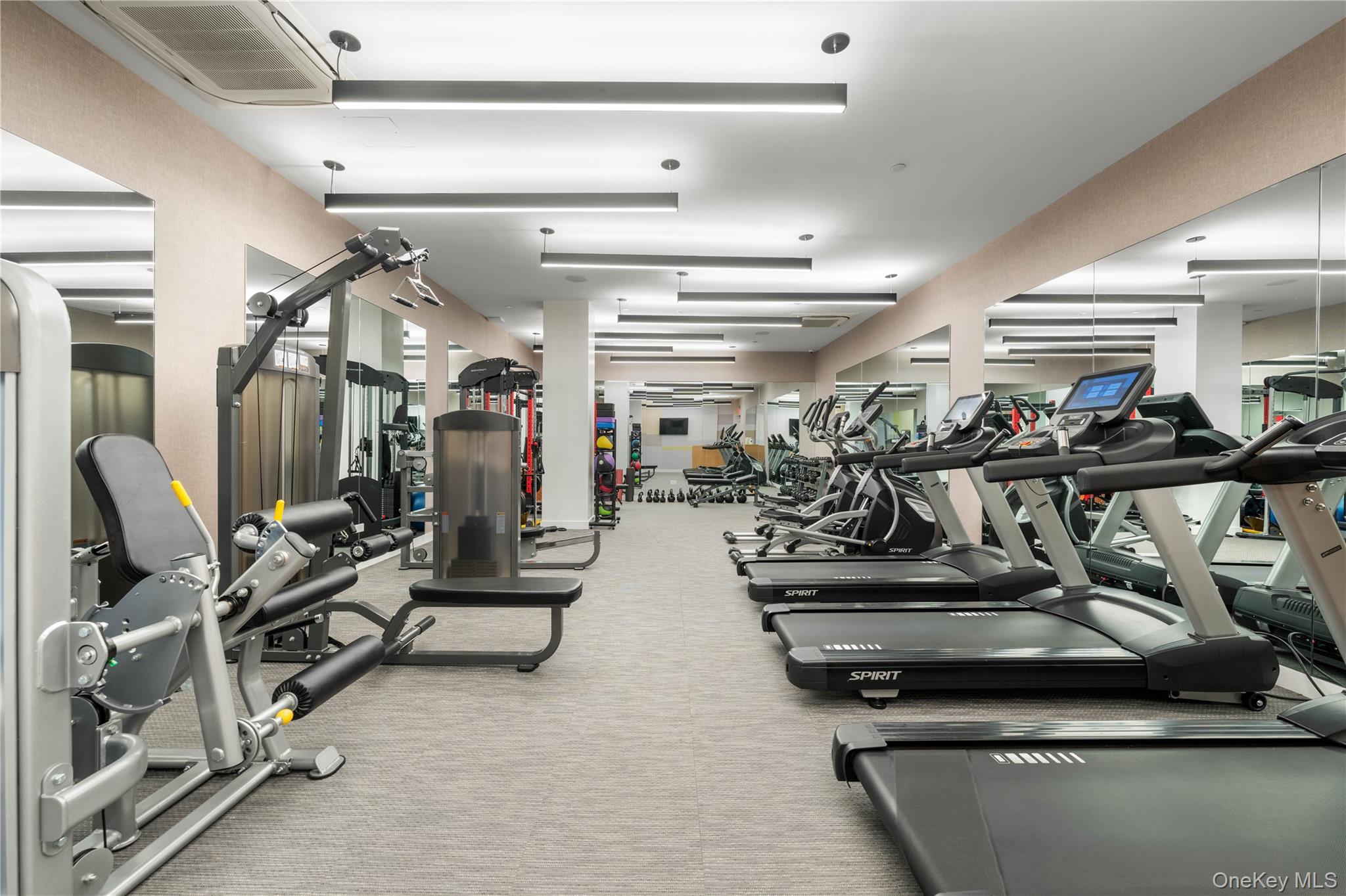 #16 photo, 21-21 31st Street, Astoria , NY 11105