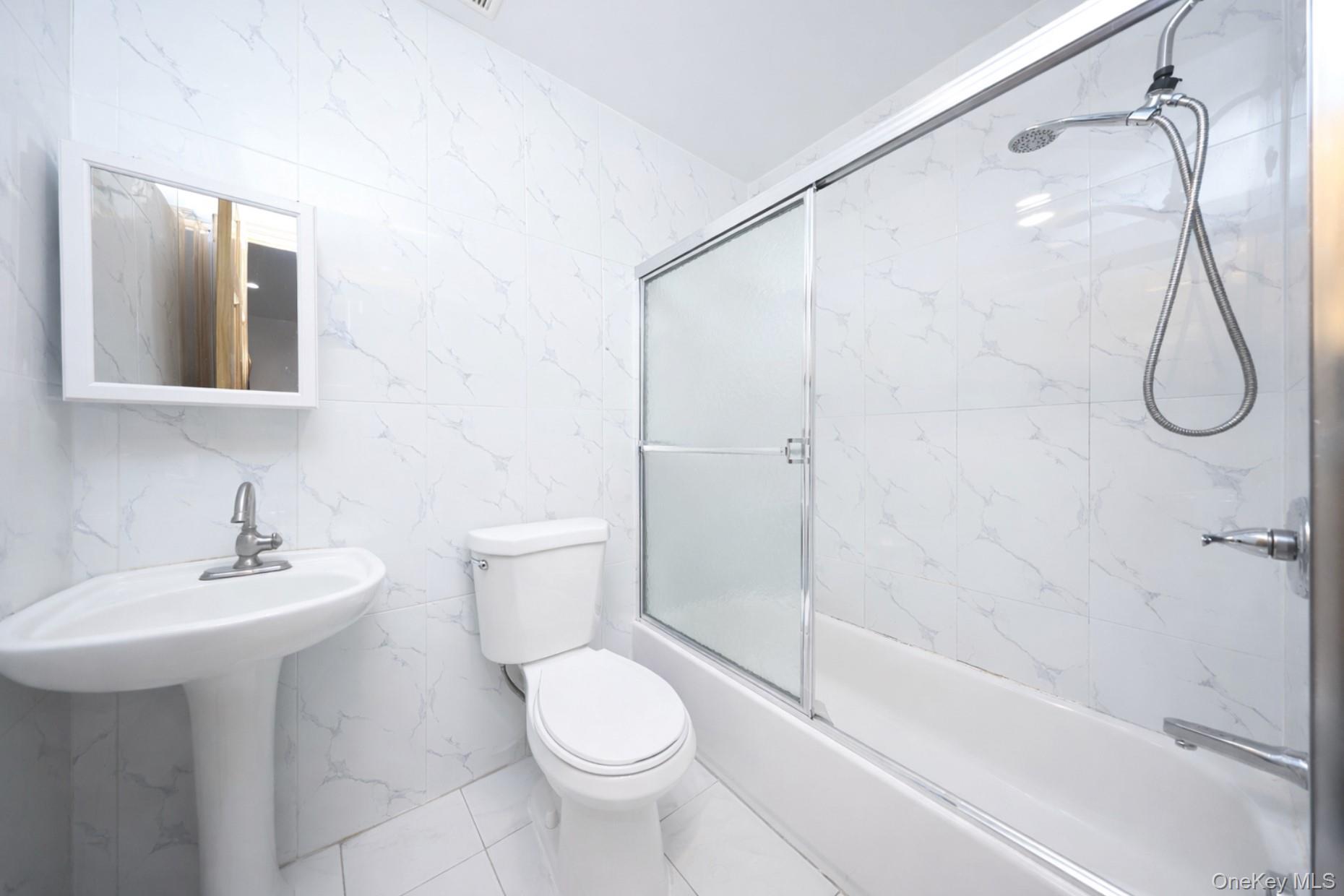 #12 photo, 48-01 216th Street, Oakland Gardens , NY 11364