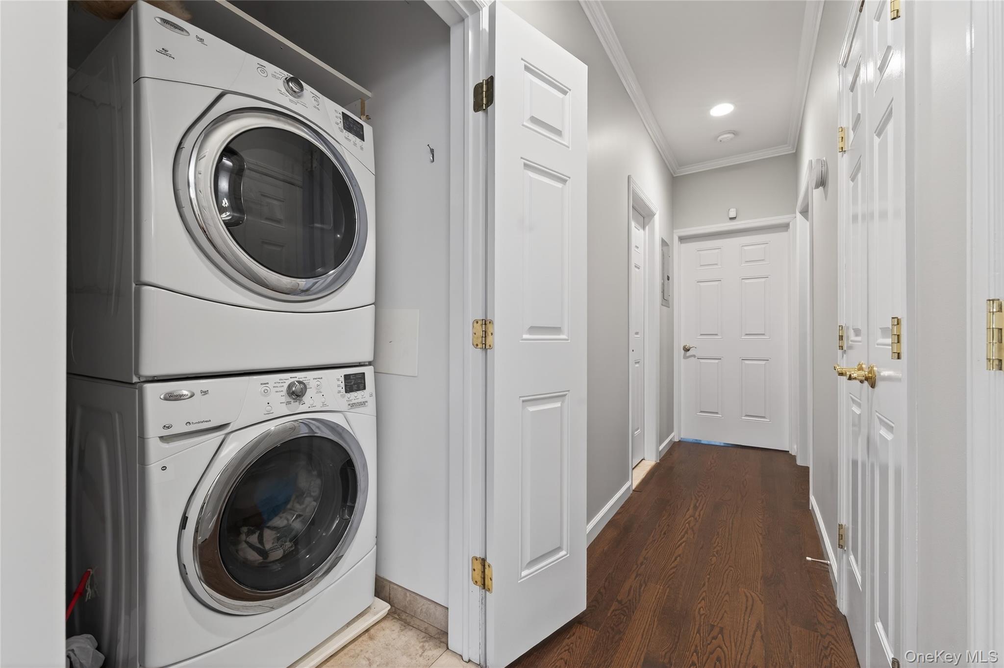 #12 photo, 294 Spring Drive, नासाउ काउंटी East Meadow , NY 11554