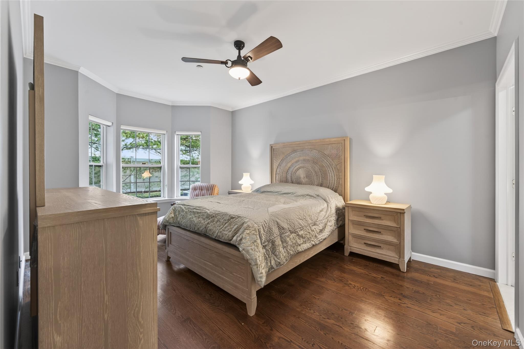 #13 photo, 294 Spring Drive, नासाउ काउंटी East Meadow , NY 11554