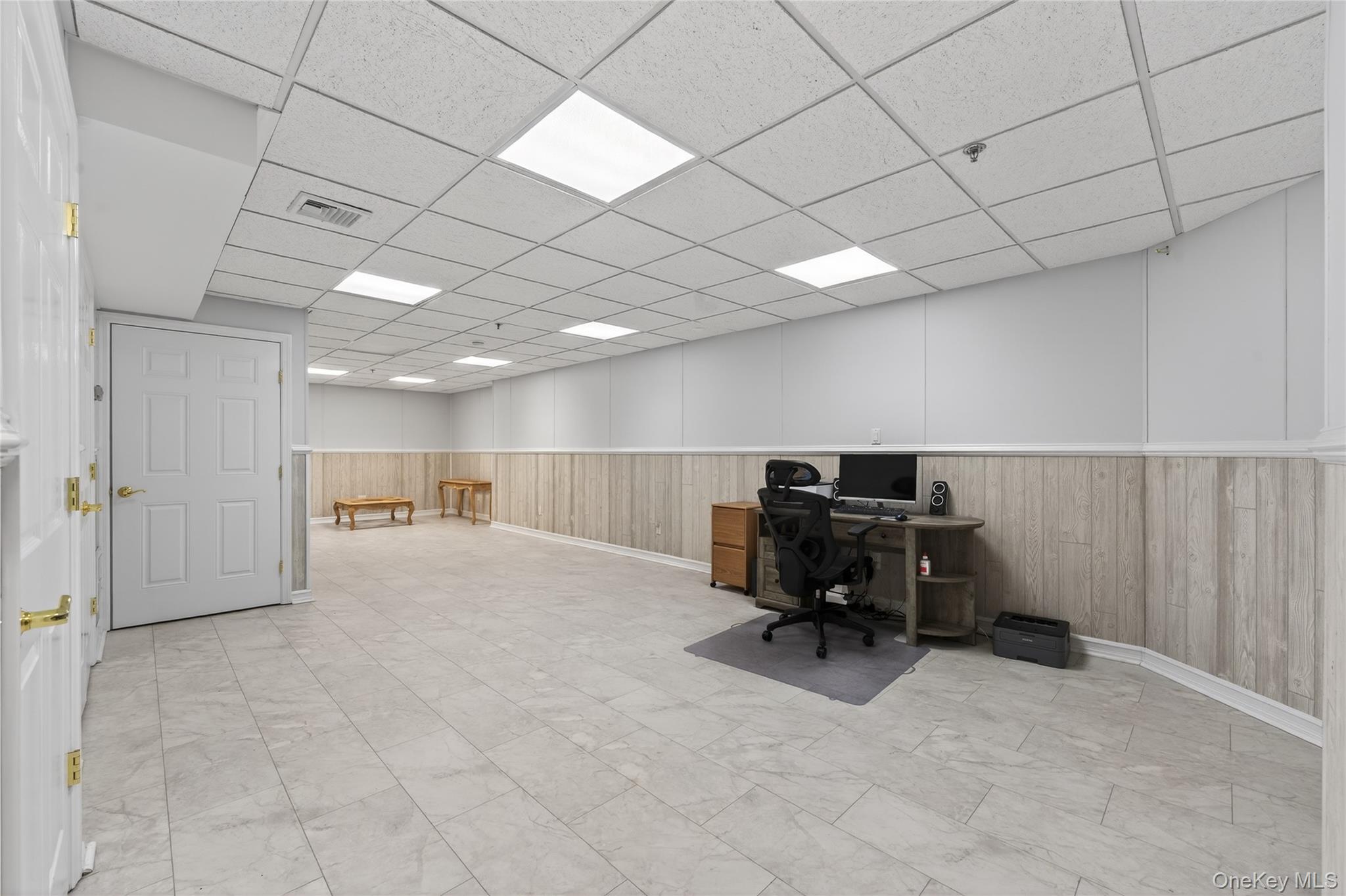 #18 photo, 294 Spring Drive, नासाउ काउंटी East Meadow , NY 11554