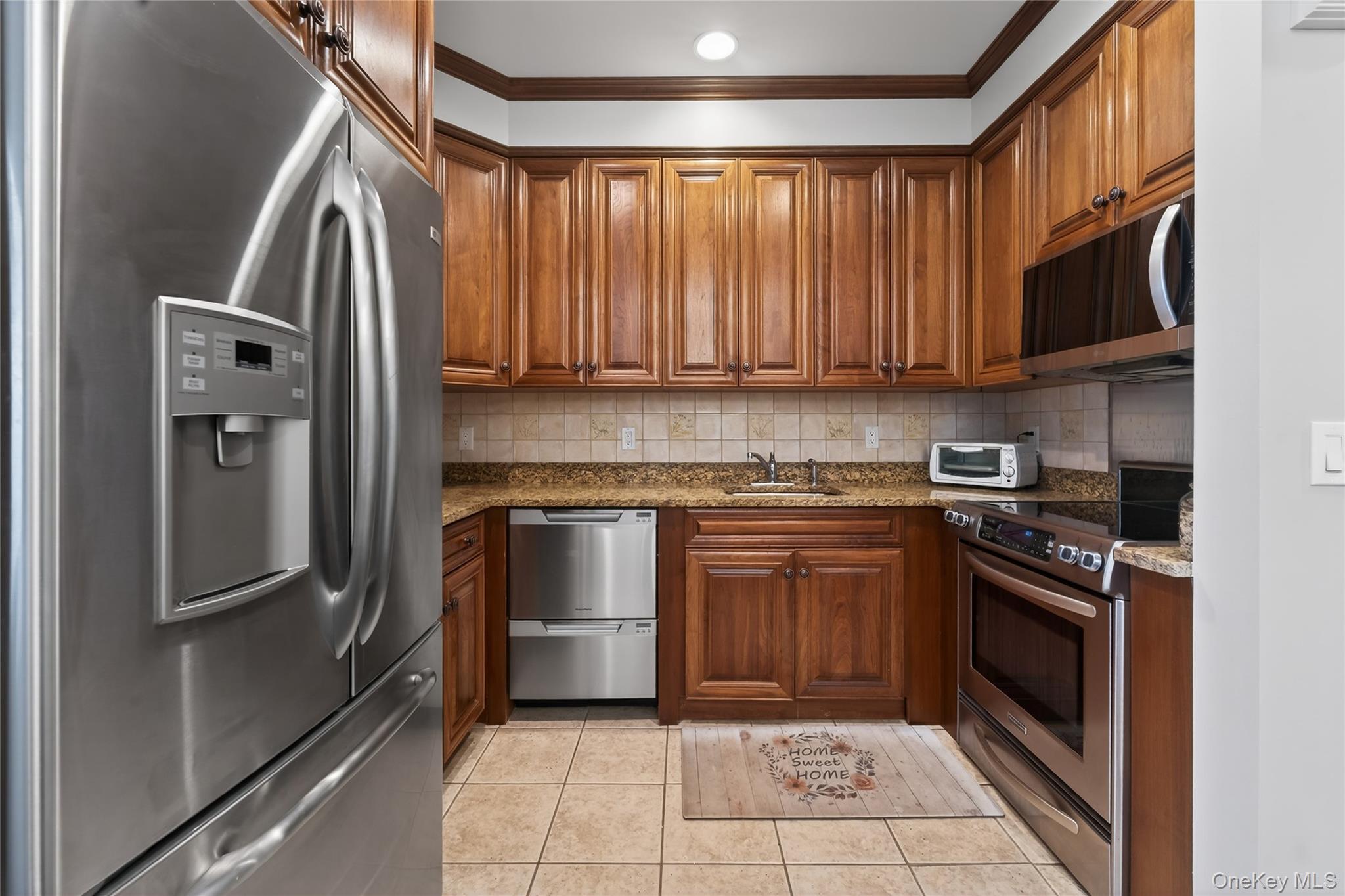 #8 photo, 294 Spring Drive, नासाउ काउंटी East Meadow , NY 11554