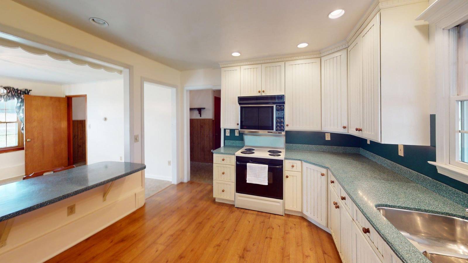 #16 photo, 948 Quackenbush, Schenectady , NY 12306