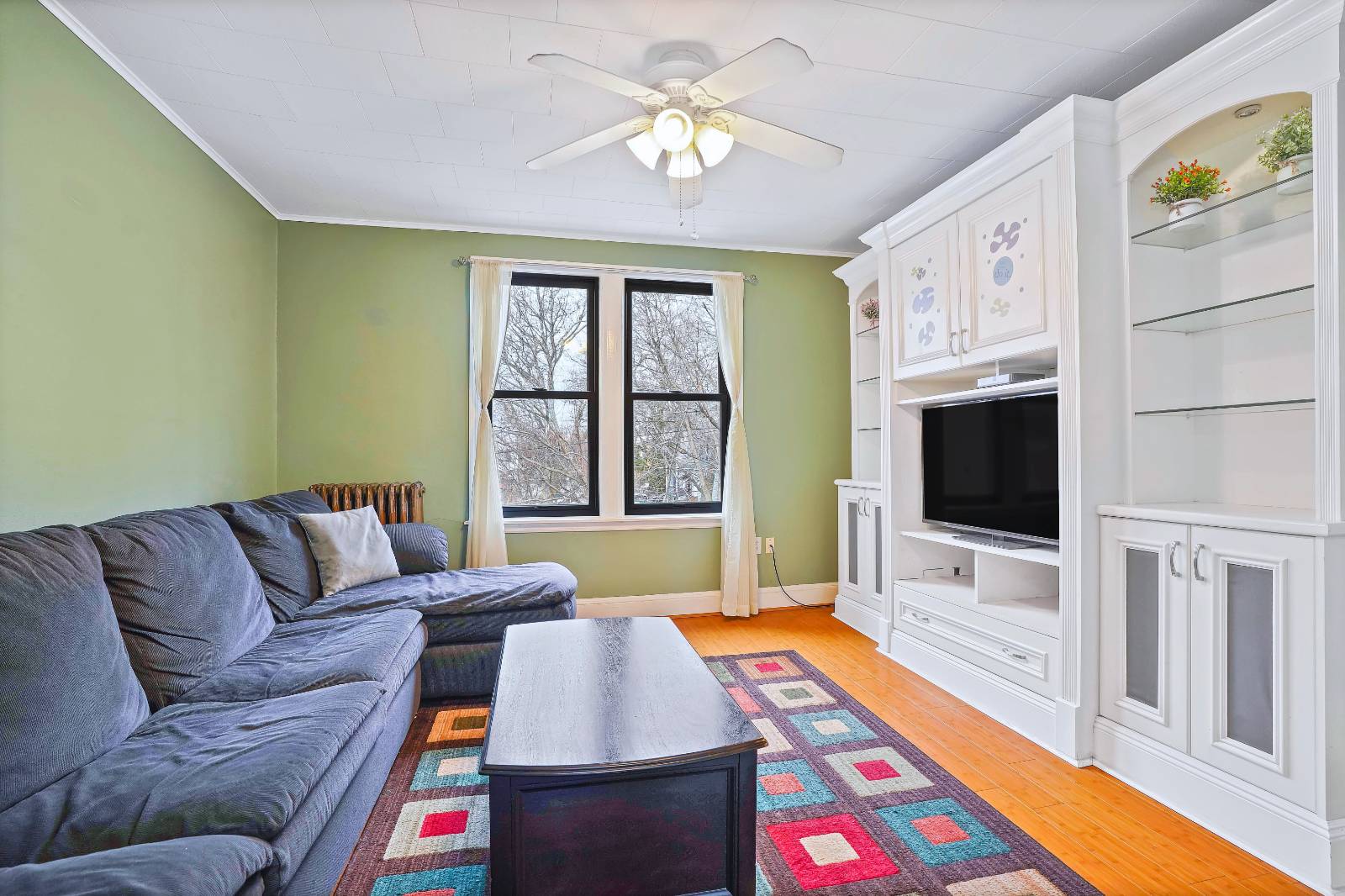 #17 photo, 6161 62nd, קווינס Middle Village , NY 11379