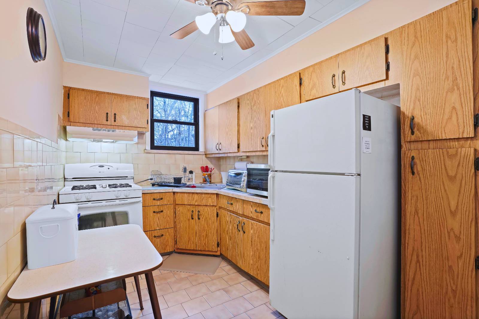 #3 photo, 6161 62nd, קווינס Middle Village , NY 11379