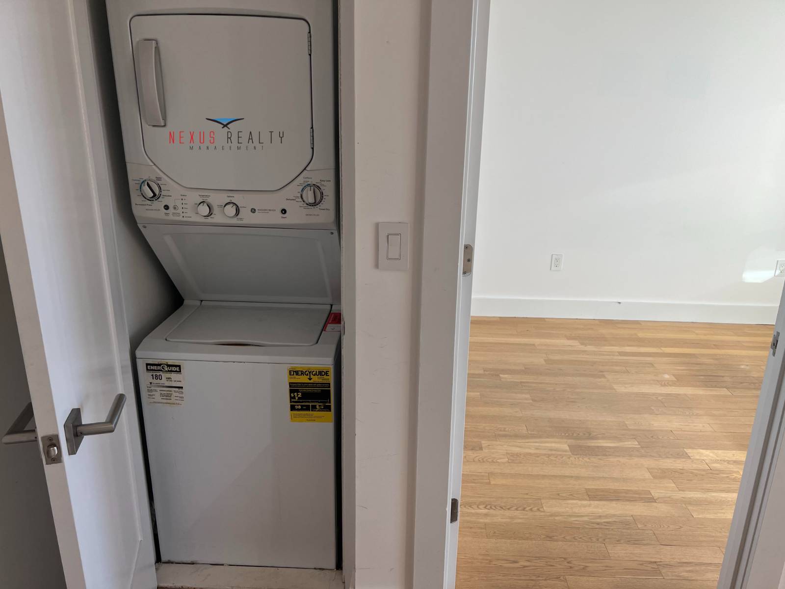 #4 photo, Broadway & 45th street, קווינס ASTORIA , NY 11103