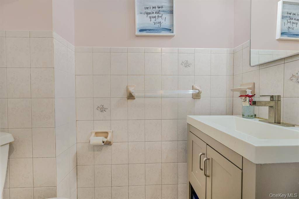 #13 photo, 120 Woodland Ave, Yonkers , NY 10703