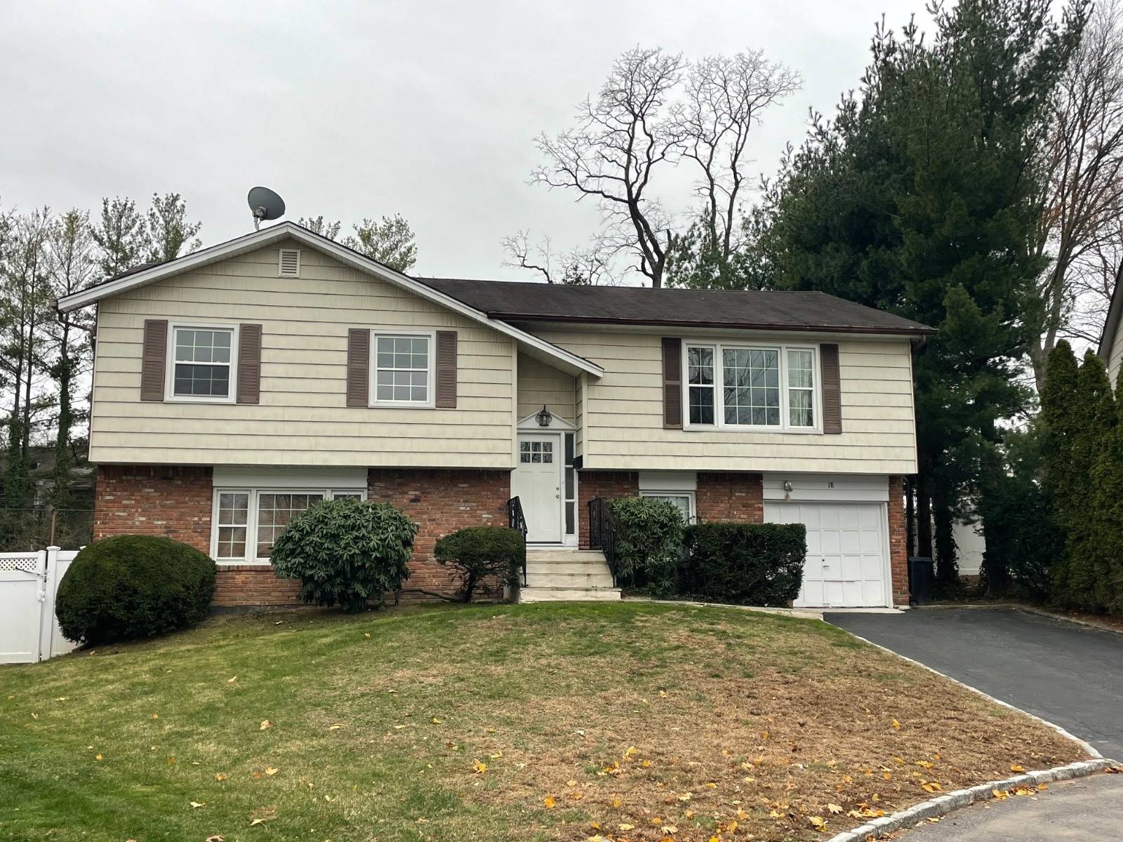 #1 photo, 18 William St, नासाउ काउंटी Glen Cove , NY 11542