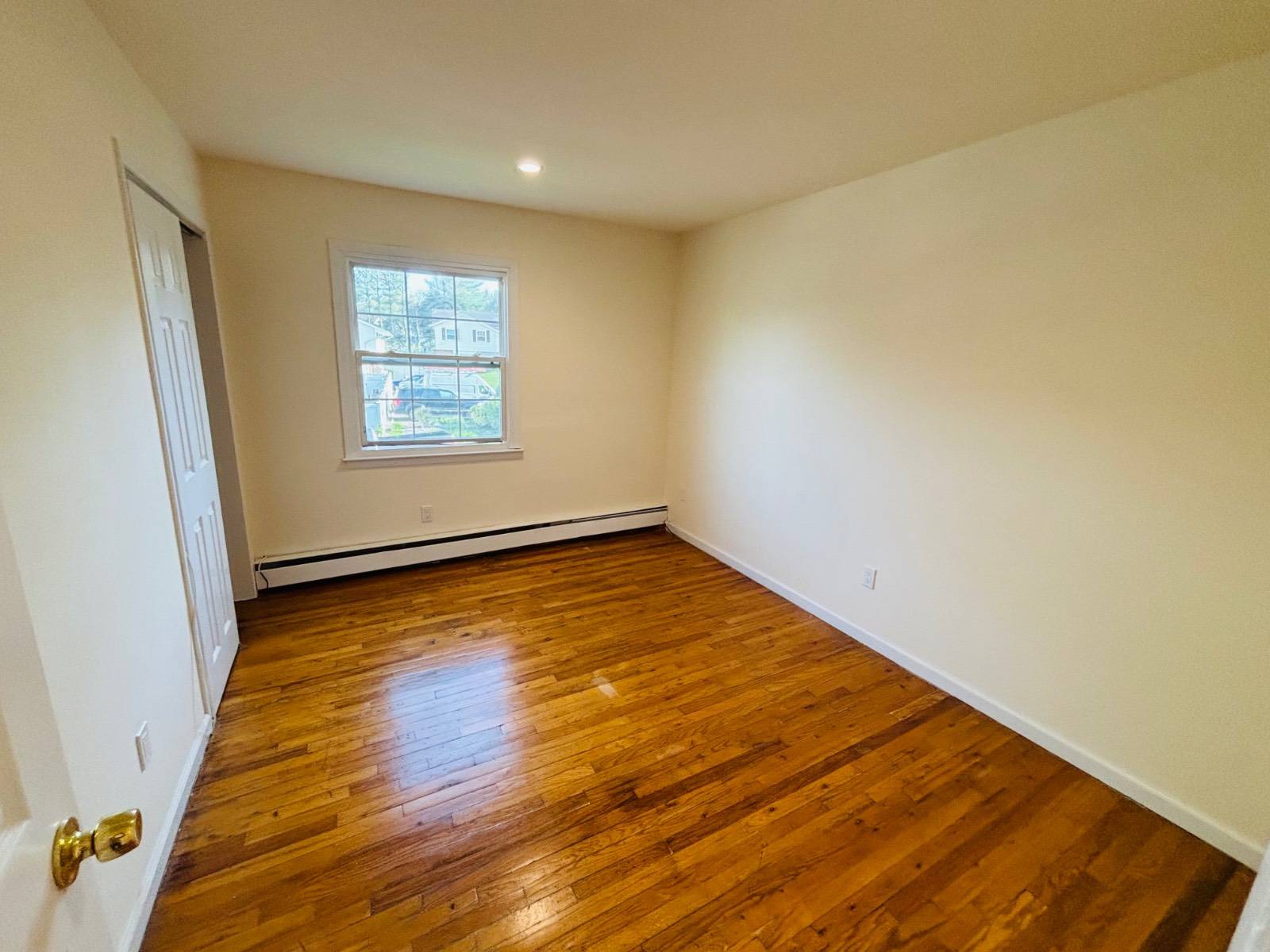 #9 photo, 18 William St, नासाउ काउंटी Glen Cove , NY 11542