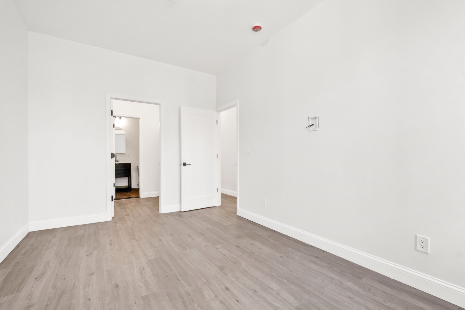 #5 photo, 1308 Rogers Avenue, #2, Flatbush , NY 11210