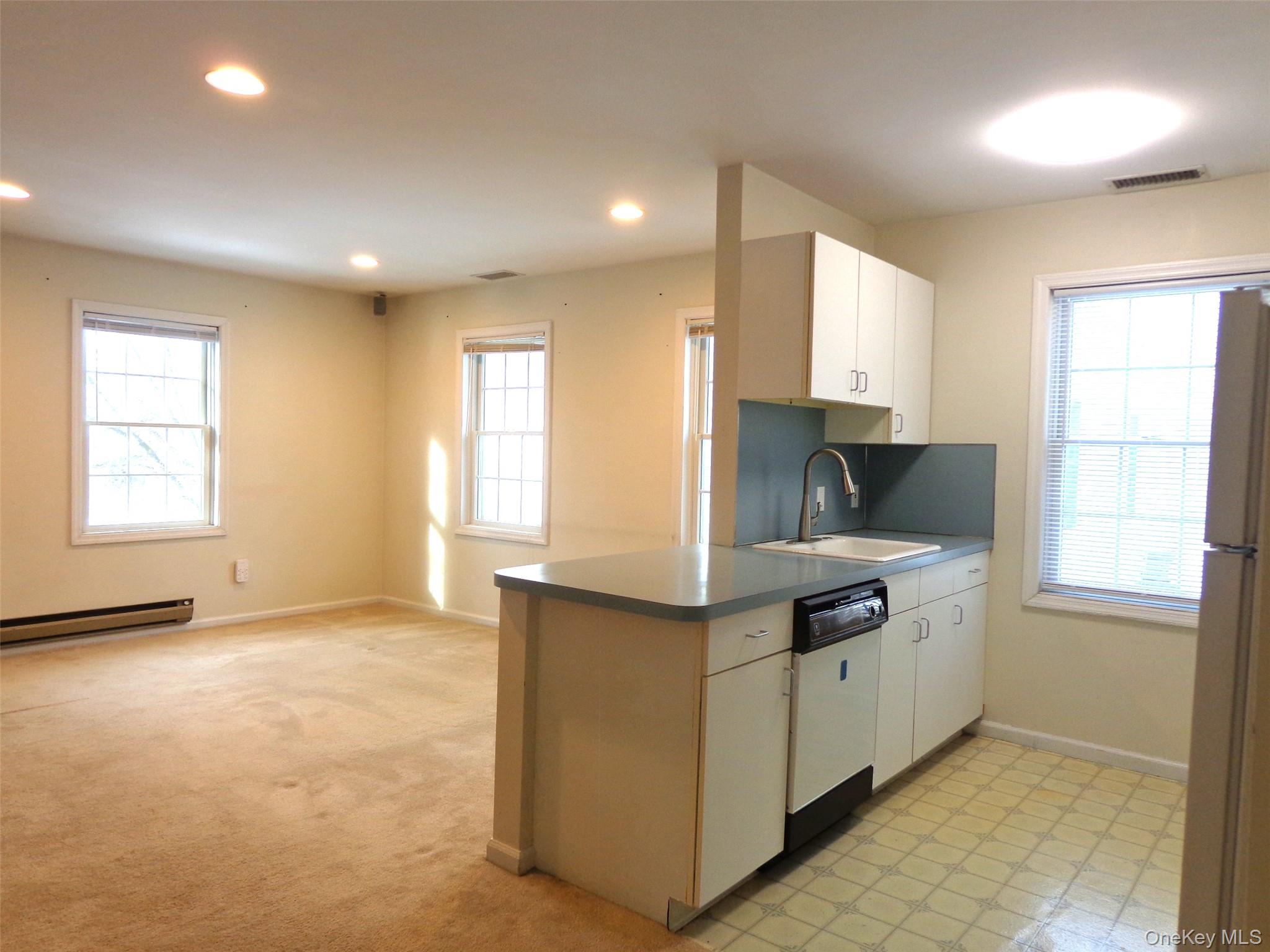 #4 photo, 1828 Commerce Street, Yorktown Heights , NY 10598