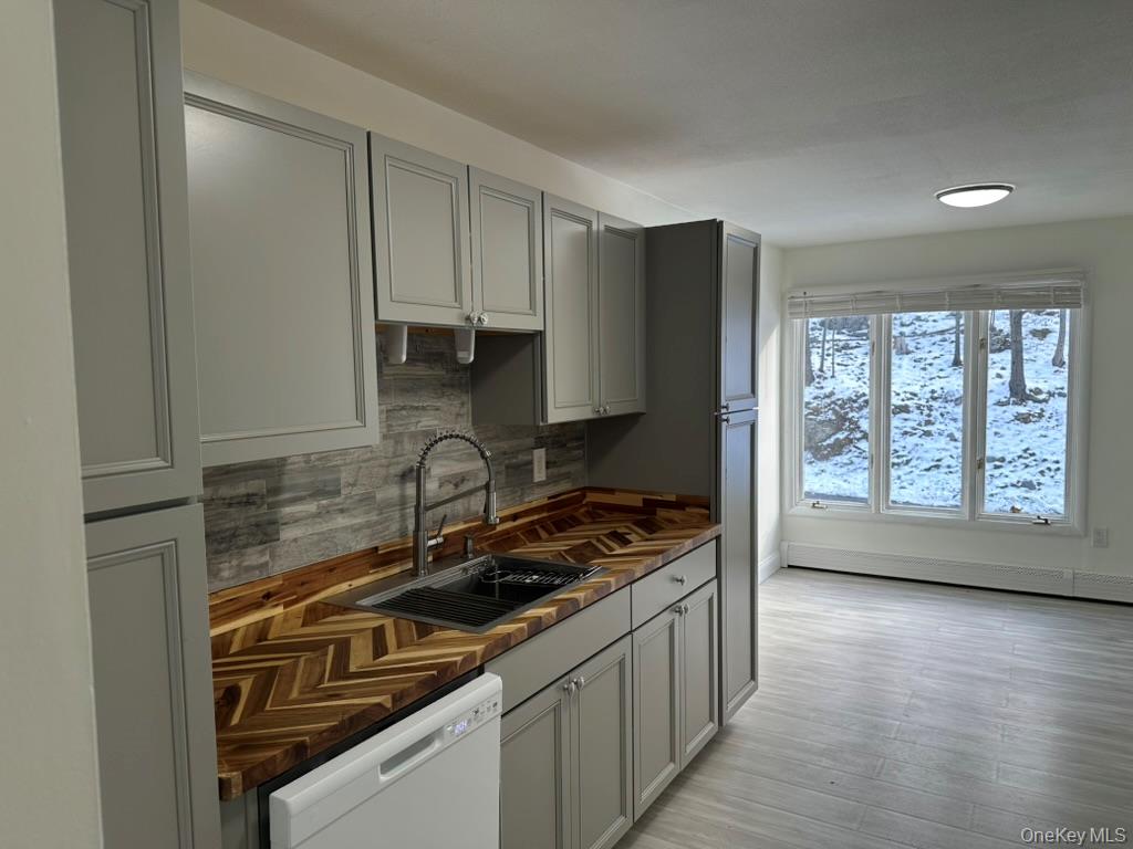 #4 photo, 3 Hook Road, Poughkeepsie , NY 12601