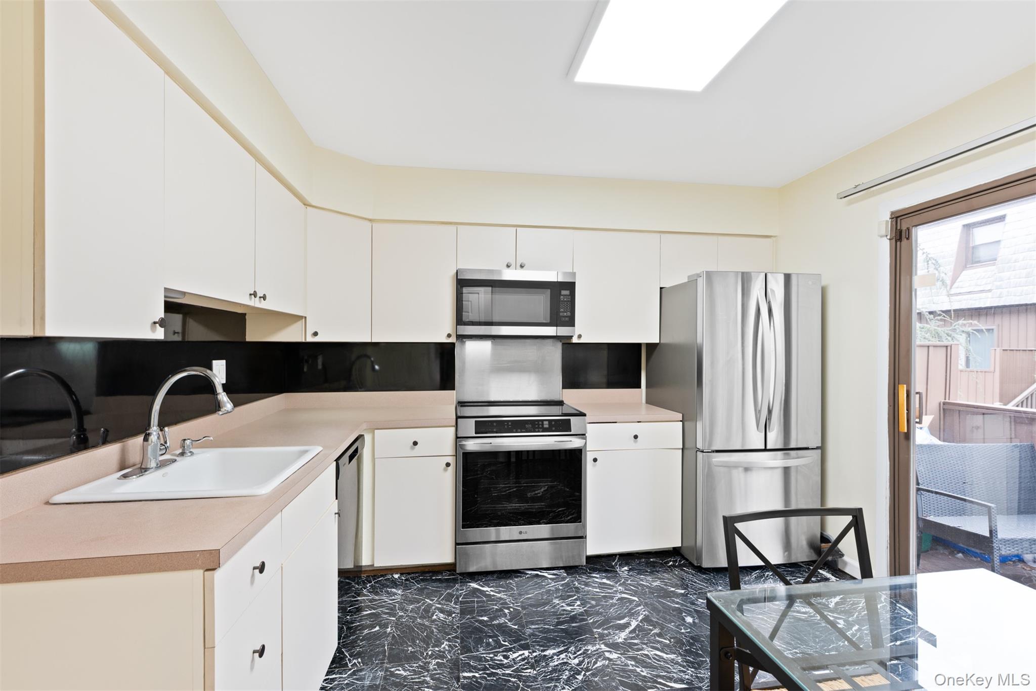 #9 photo, 18E Heritage Drive, New City , NY 10956