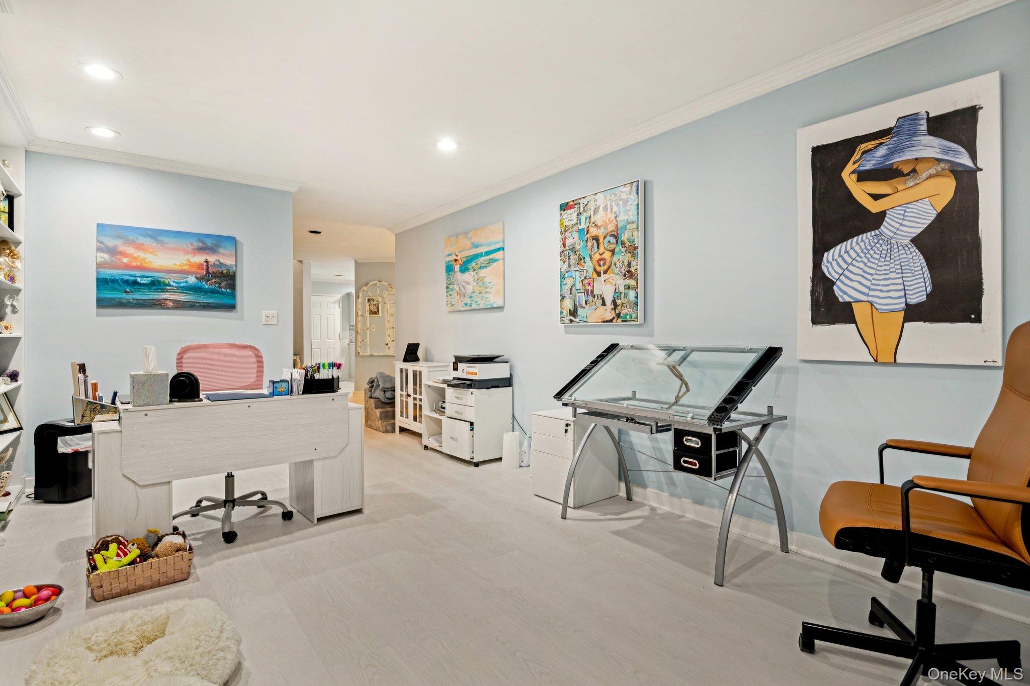 #19 photo, 16 Hampshire Court, Holbrook , NY 11741