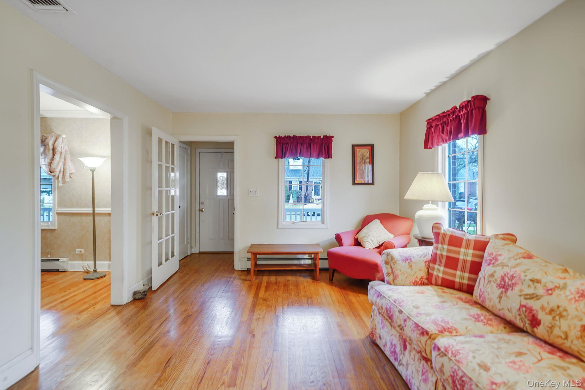 #14 photo, 221 Thelma Avenue, Merrick , NY 11566