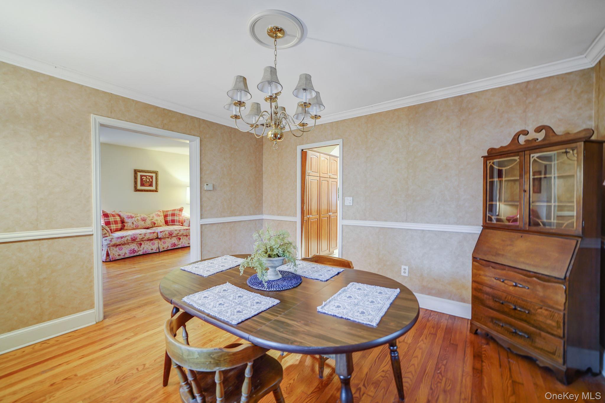 #18 photo, 221 Thelma Avenue, Merrick , NY 11566