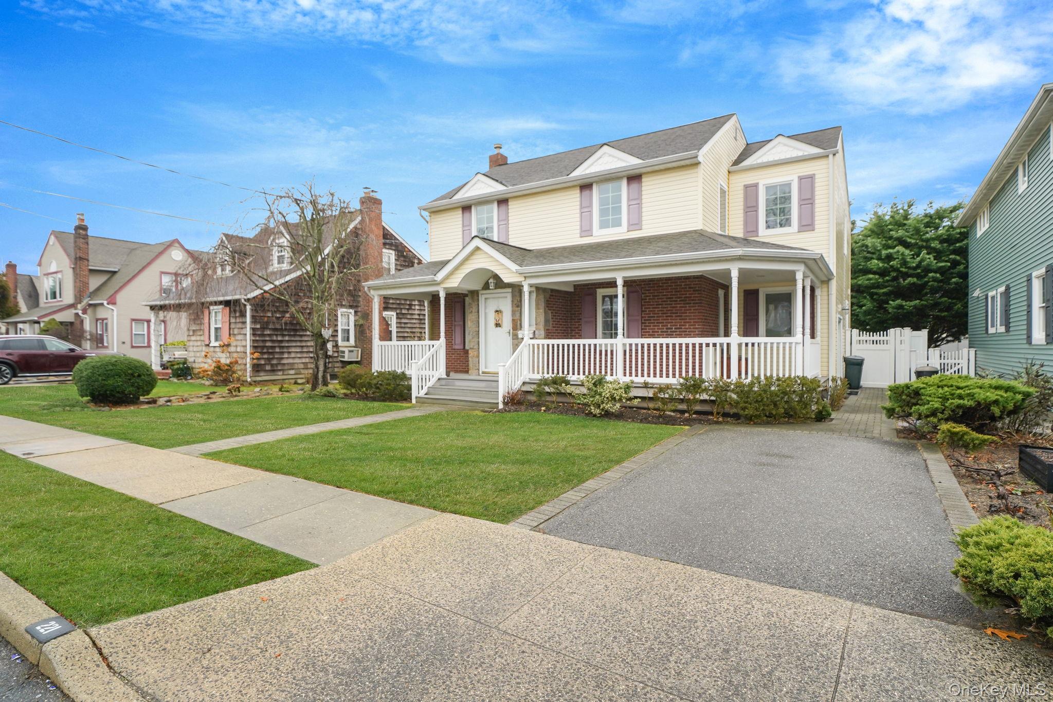 #3 photo, 221 Thelma Avenue, Merrick , NY 11566