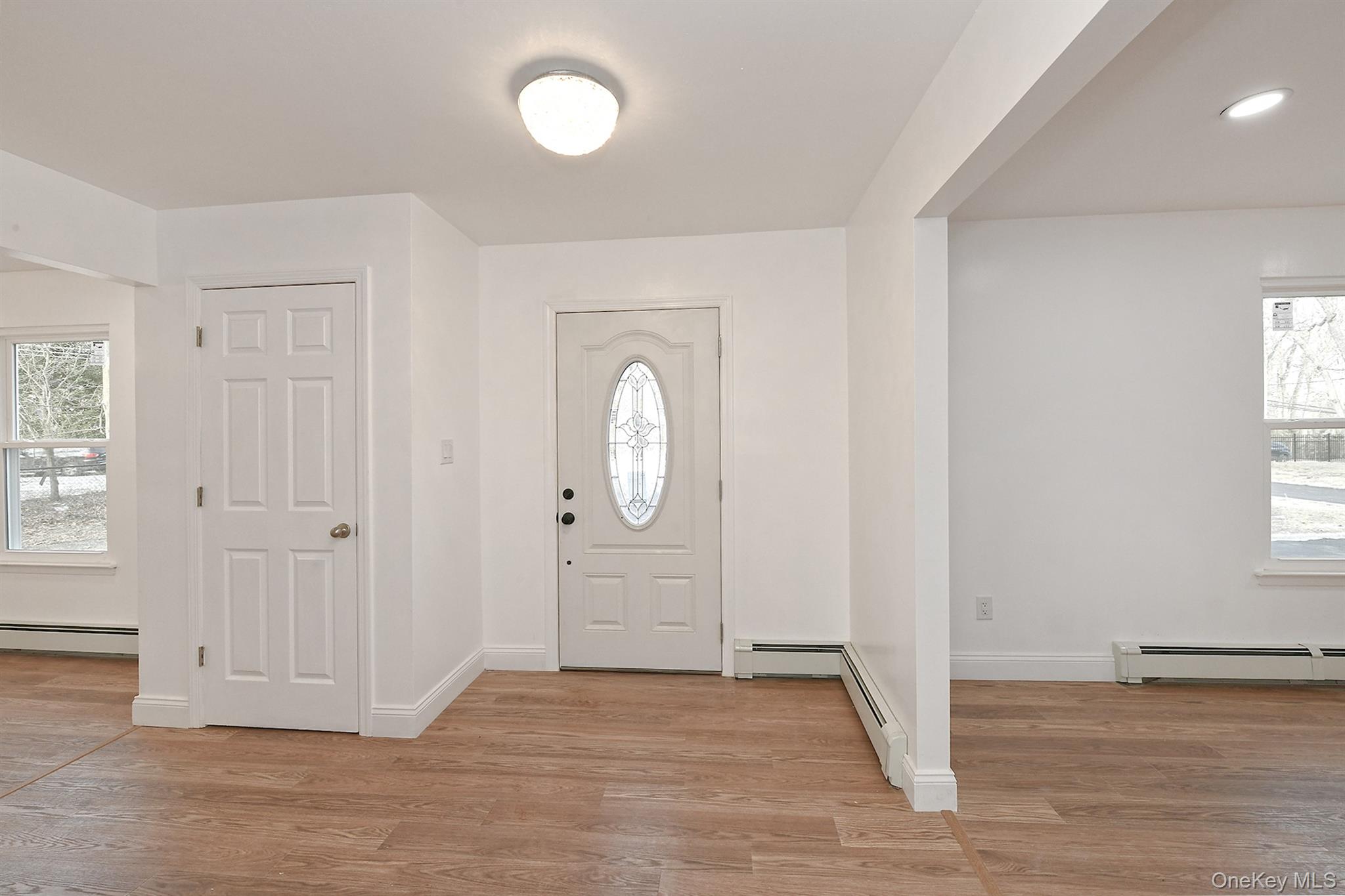 #3 photo, 34 Warner Road, Huntington , NY 11743