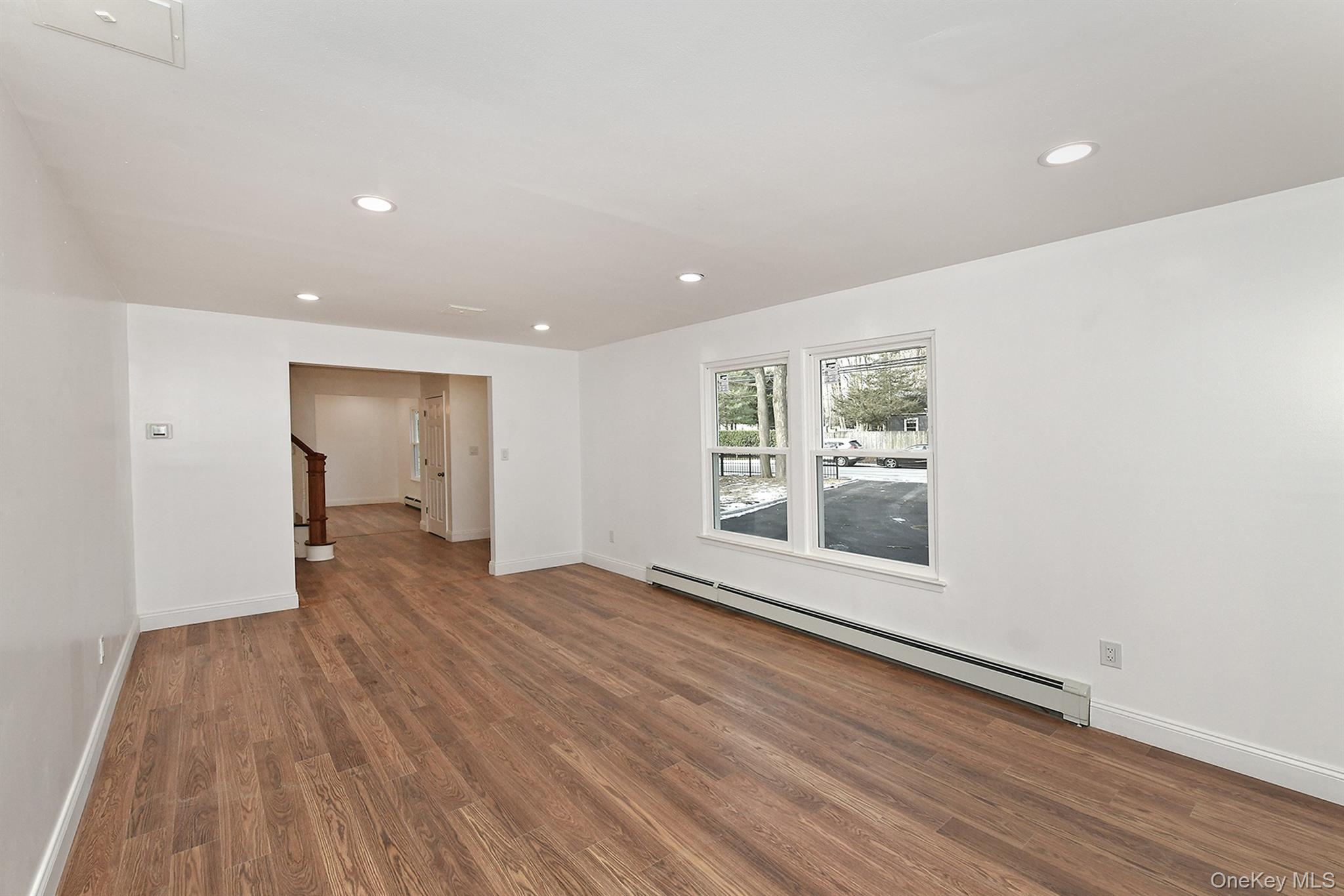 #6 photo, 34 Warner Road, Huntington , NY 11743