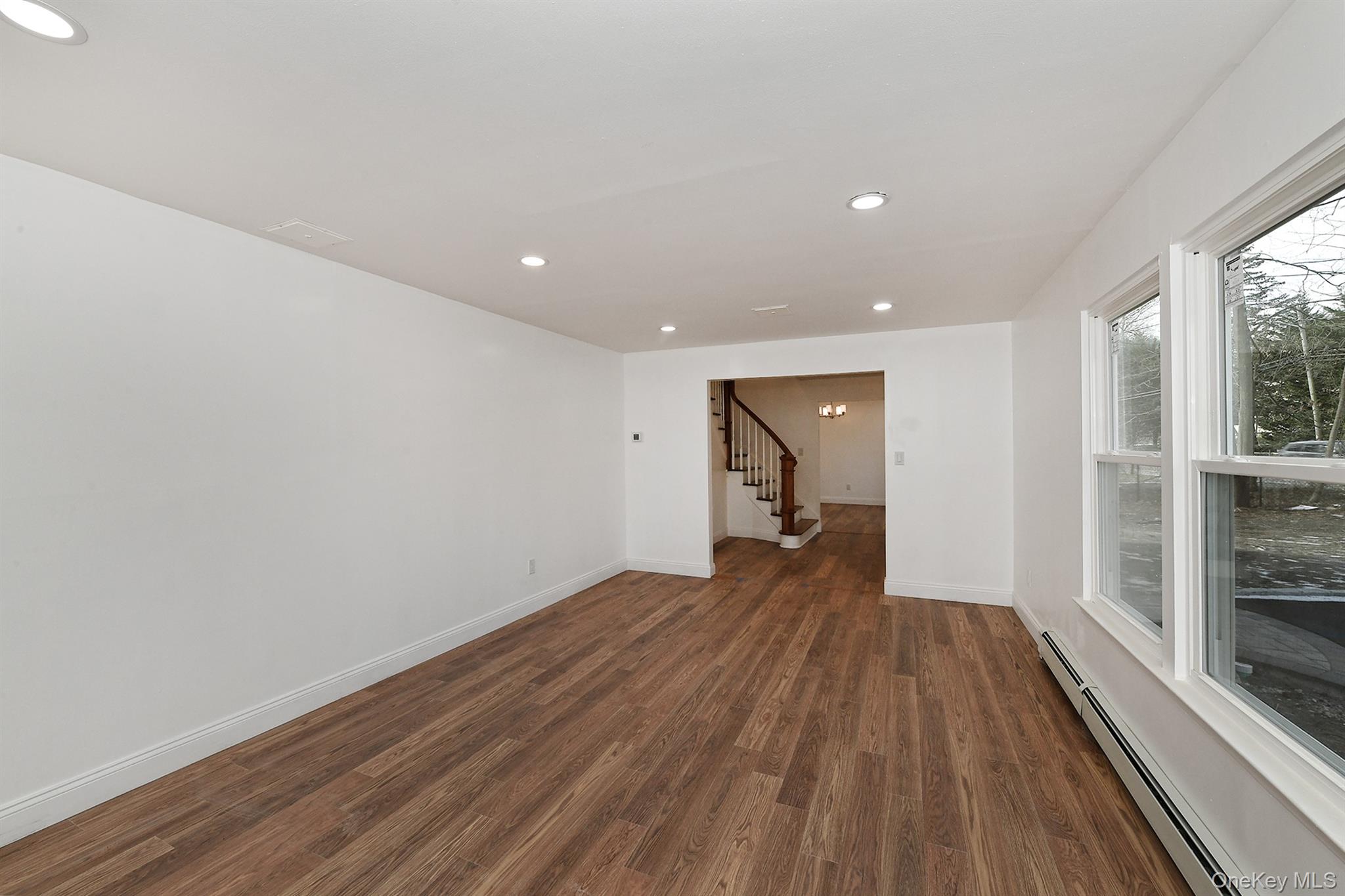 #7 photo, 34 Warner Road, Huntington , NY 11743