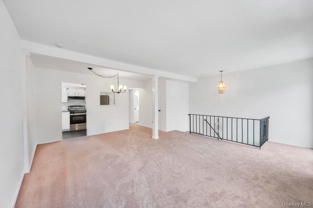 #13 photo, 85 Rocky Point Yaphank Road, सफ़ोक काउंटी Rocky Point , NY 11778