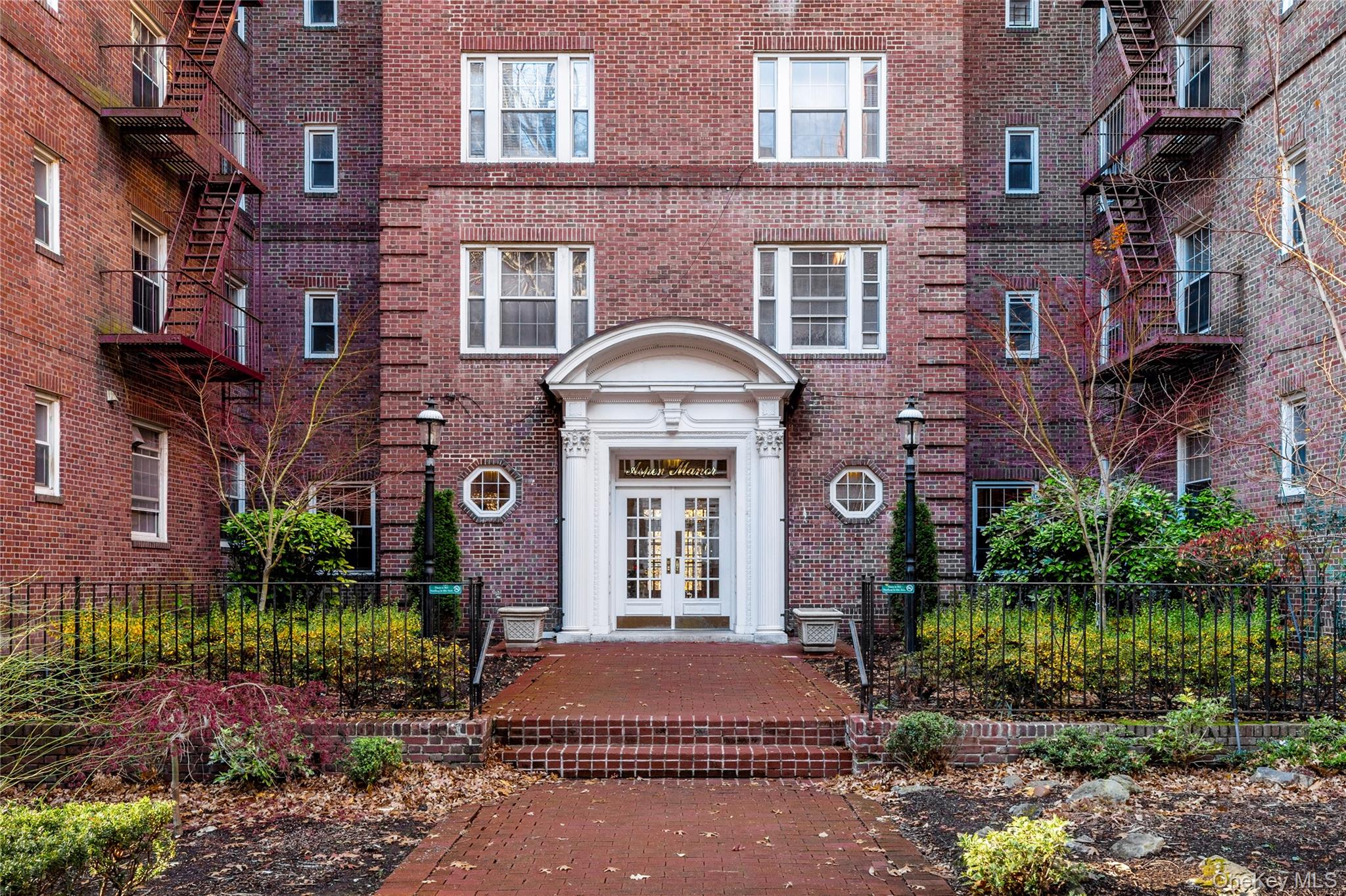 #13 photo, 117-01 Park, Kew Gardens , NY 11415