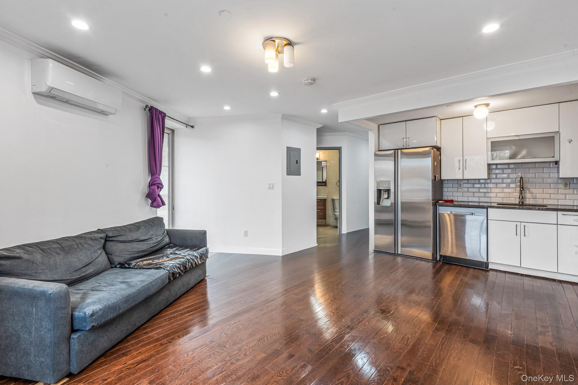 #6 photo, 8115 Queens Boulevard, Elmhurst , NY 11373