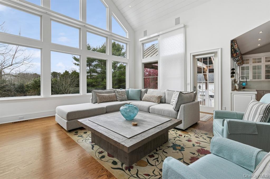 #13 photo, 15 Carter Road, सफ़ोक काउंटी Hampton Bays , NY 11946