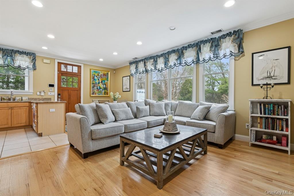 #16 photo, 15 Carter Road, सफ़ोक काउंटी Hampton Bays , NY 11946