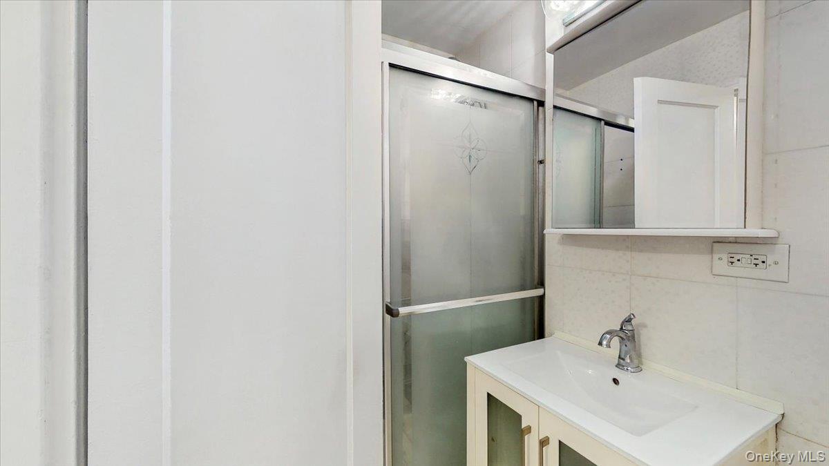 #17 photo, 144-37 79th ave, Kew Garden Hills , NY 11367