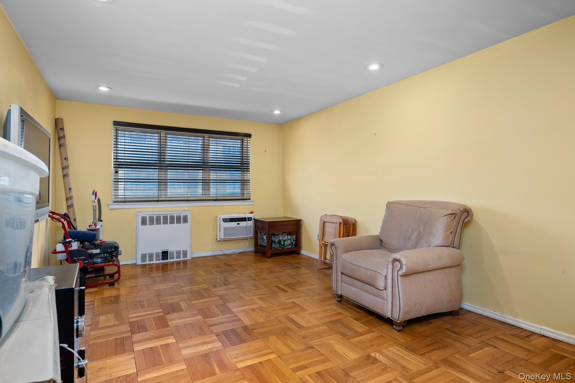 #13 photo, 88-08 151st Avenue, Howard Beach , NY 11414