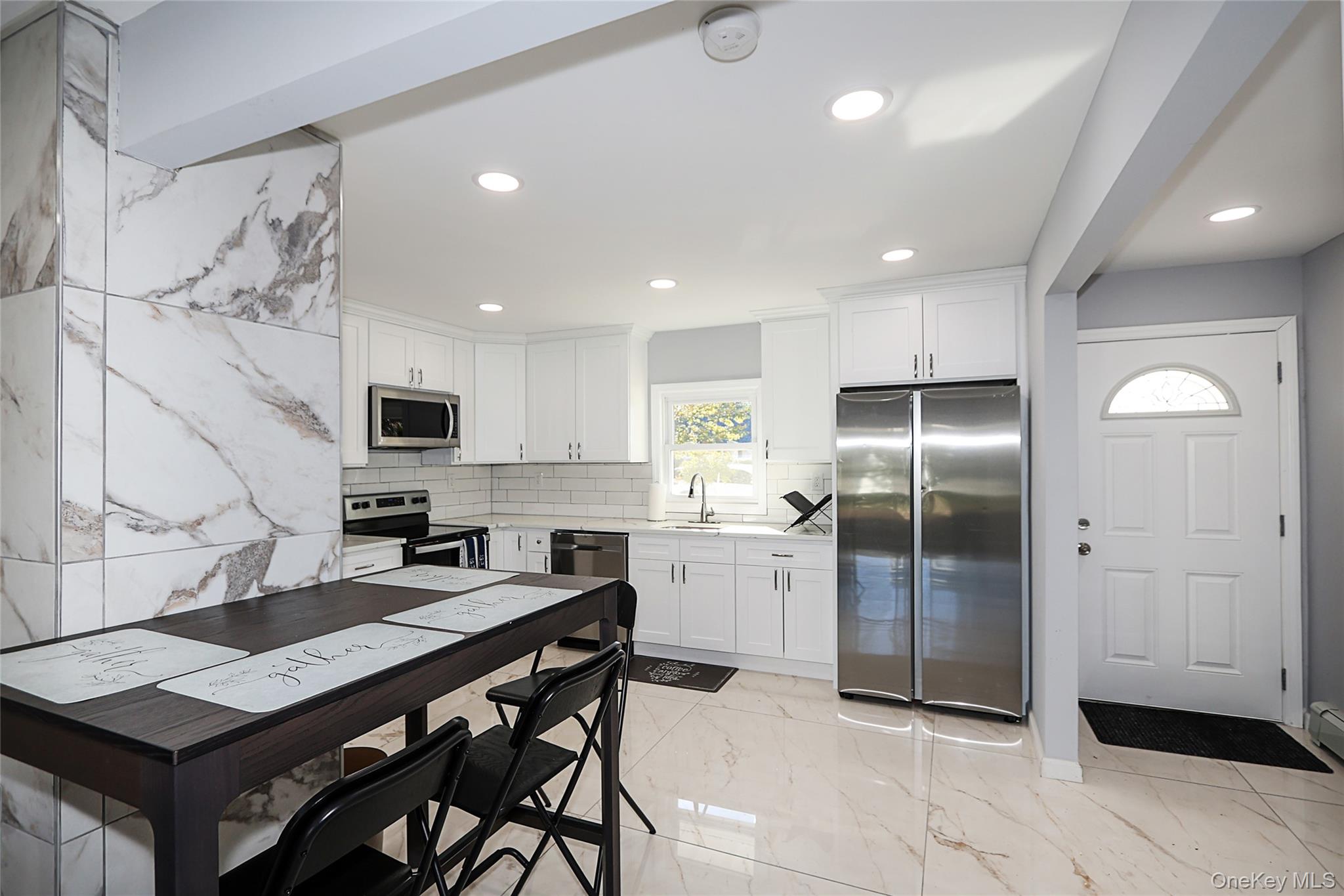 #12 photo, 17 Windmill Lane, Нассау ‖ Levittown , NY 11756