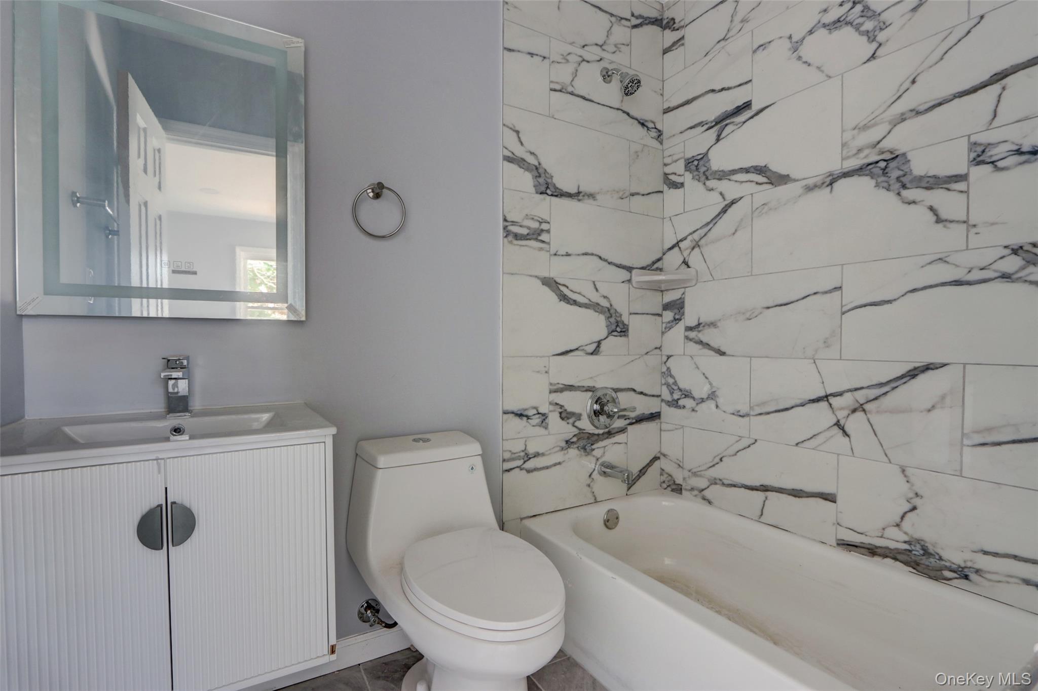 #16 photo, 17 Windmill Lane, Нассау ‖ Levittown , NY 11756